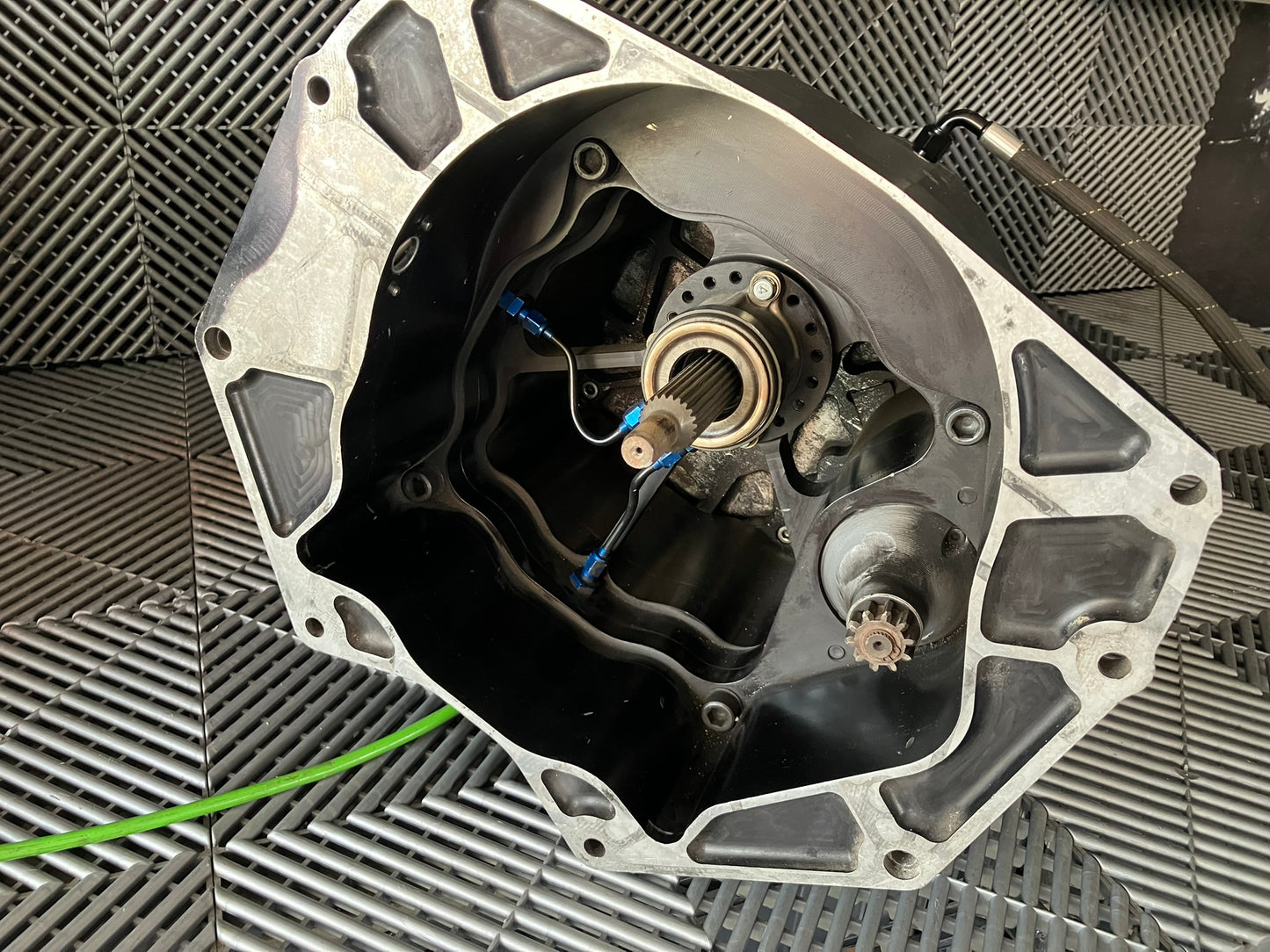Used. Complete Tractive motorsport RD906 6-Speed Sequential Gearbox RWD