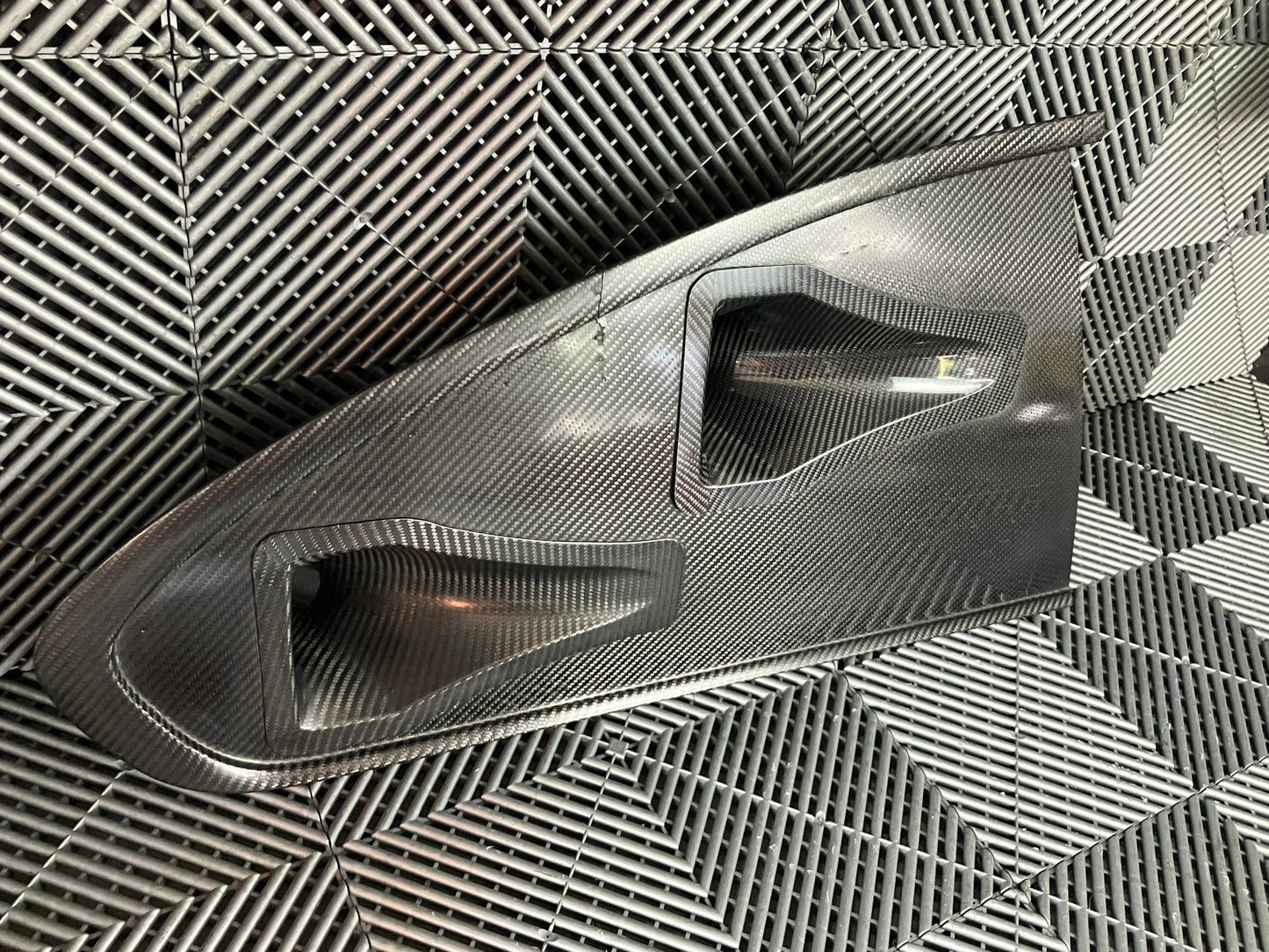 Used. Rear right side dry carbon window cover for Bmw E92 with Nasa Ducts.