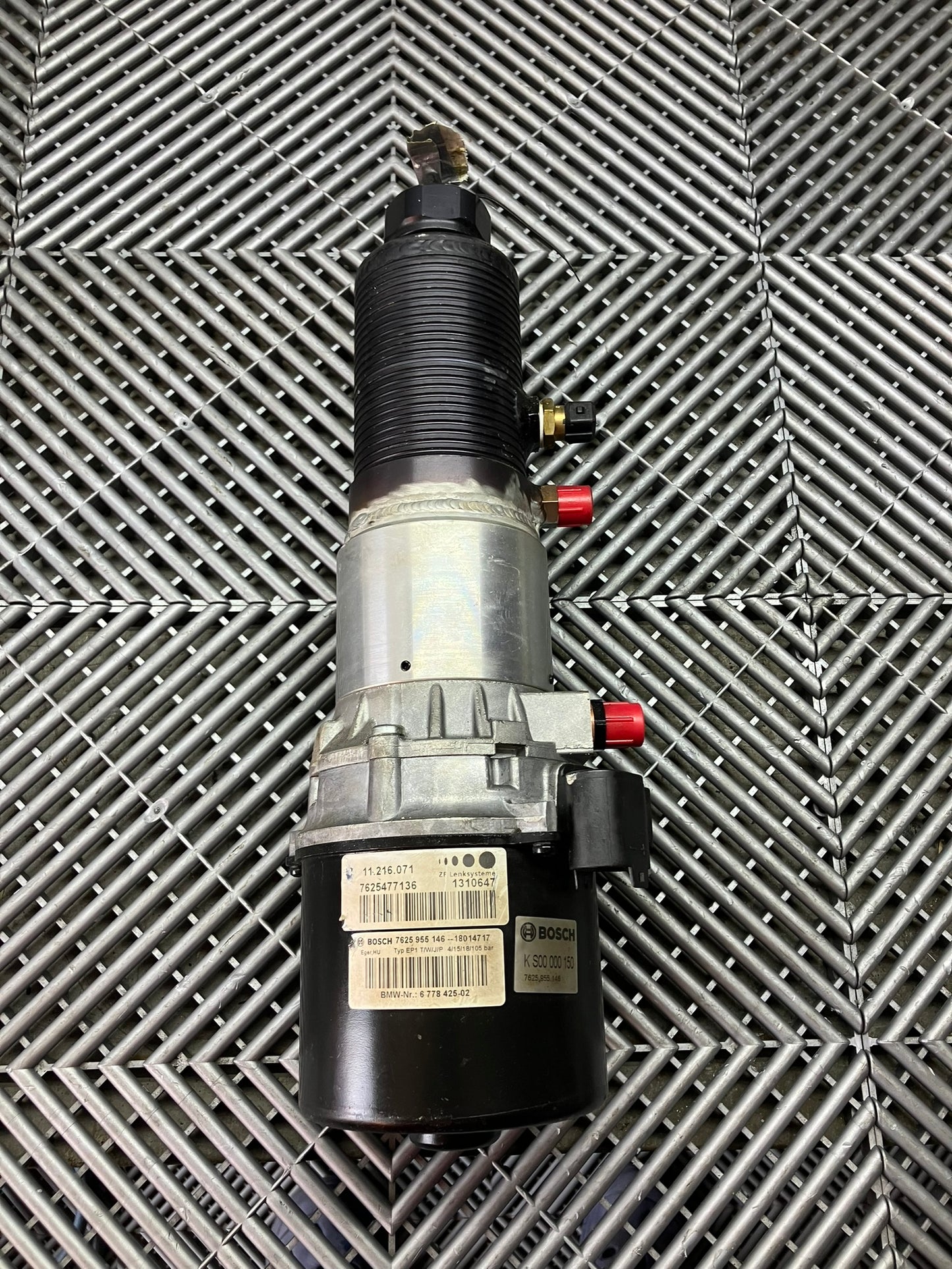 Used. Bosch Electric Power steering. Pump. Universal.