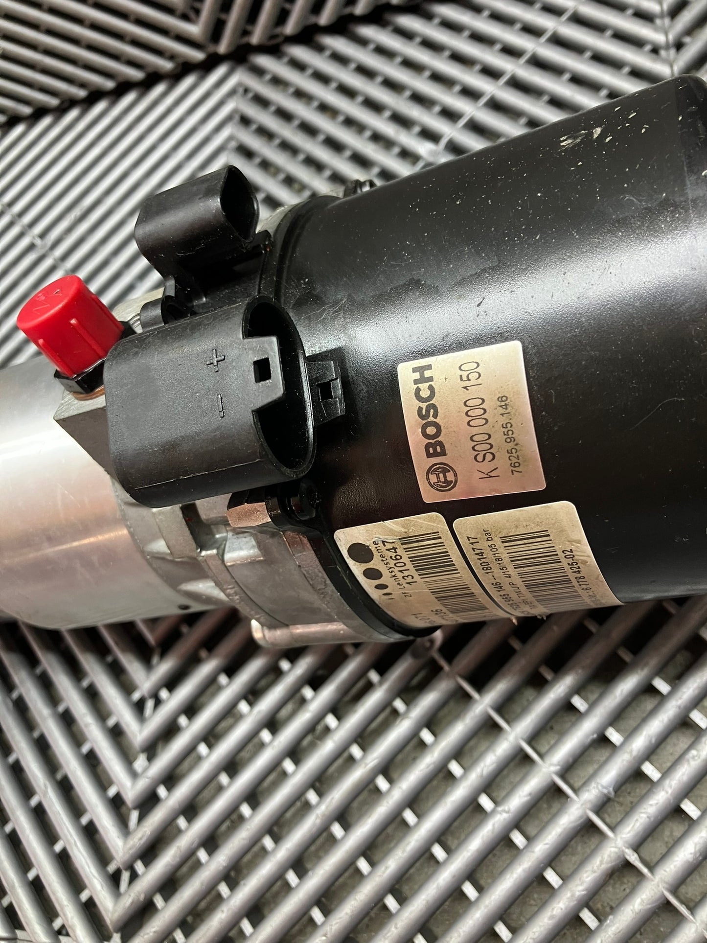 Used. Bosch Electric Power steering. Pump. Universal.