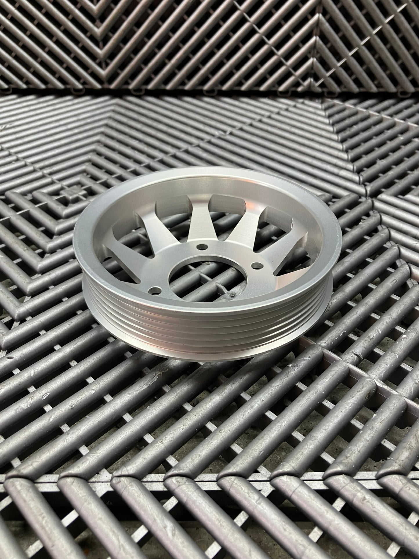 Used. Bmw motorsport Water pump pulley M3 S65 D-117mm