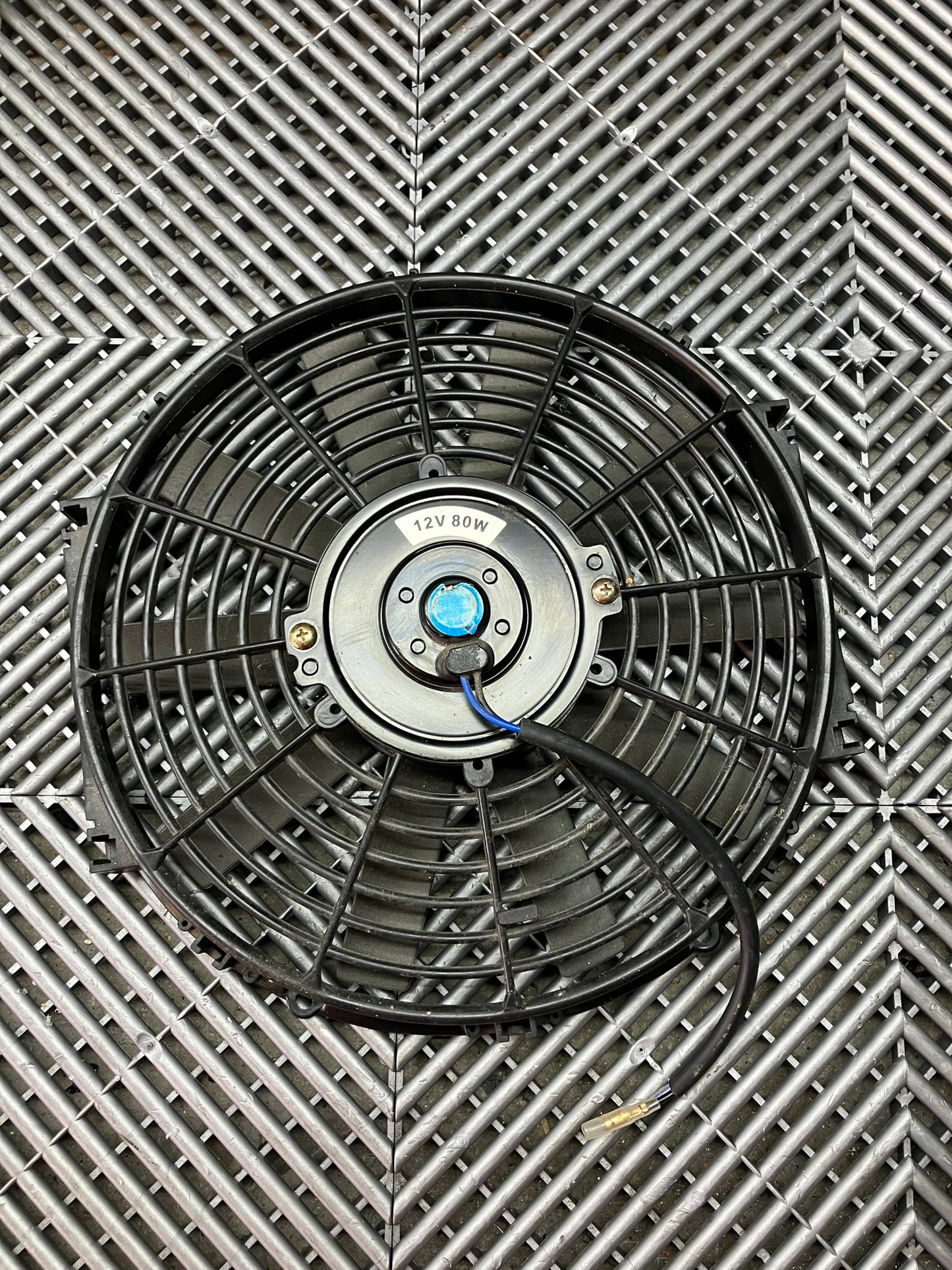Used. Cooling fan 12v 80w. Size - 30 cm
