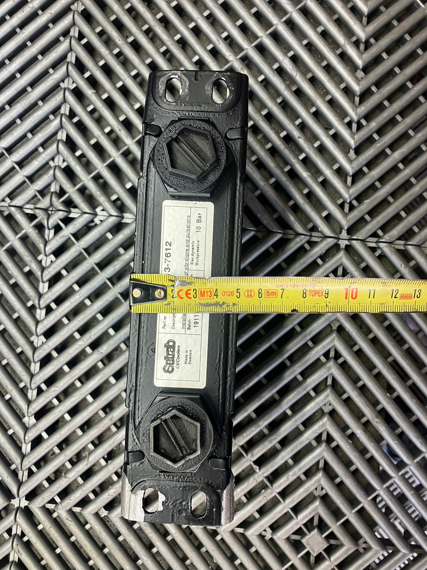 Used. Setrab Proline oil cooler - 13 row 16x10x5 cm