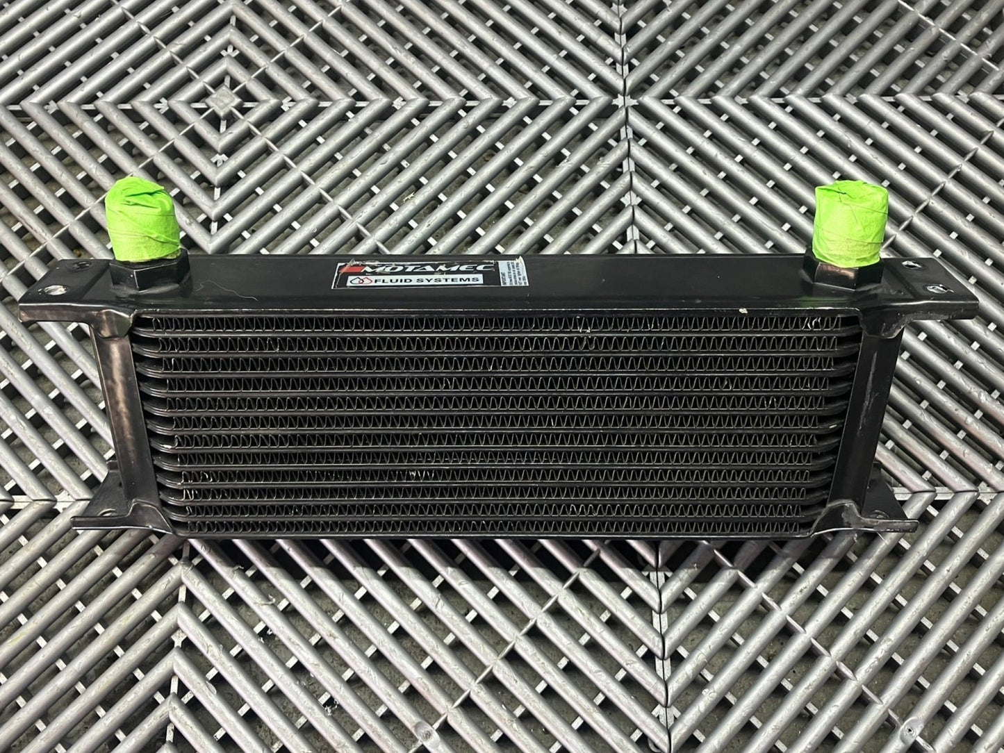 Used. Motamec Oil Cooler 13 Row 28x10x5 cm
