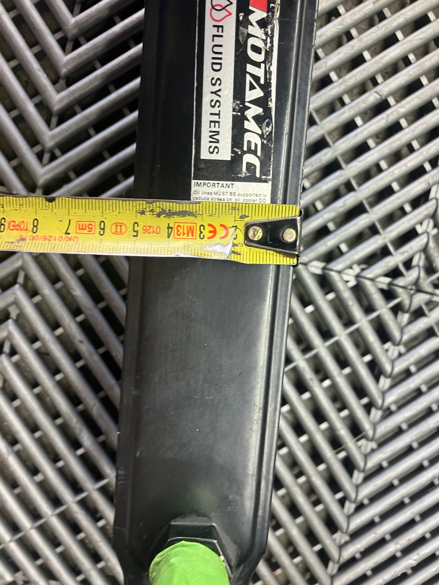 Used. Motamec Oil Cooler 13 Row 28x10x5 cm