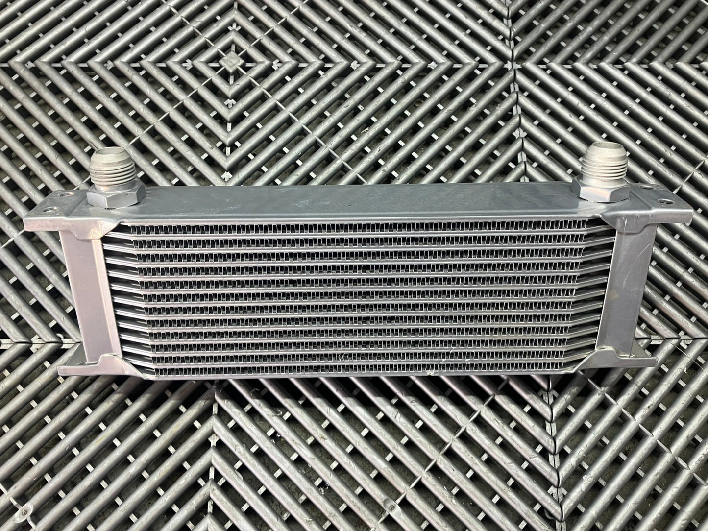 New. Motamec Oil Cooler 13 Row 30x9x5 cm