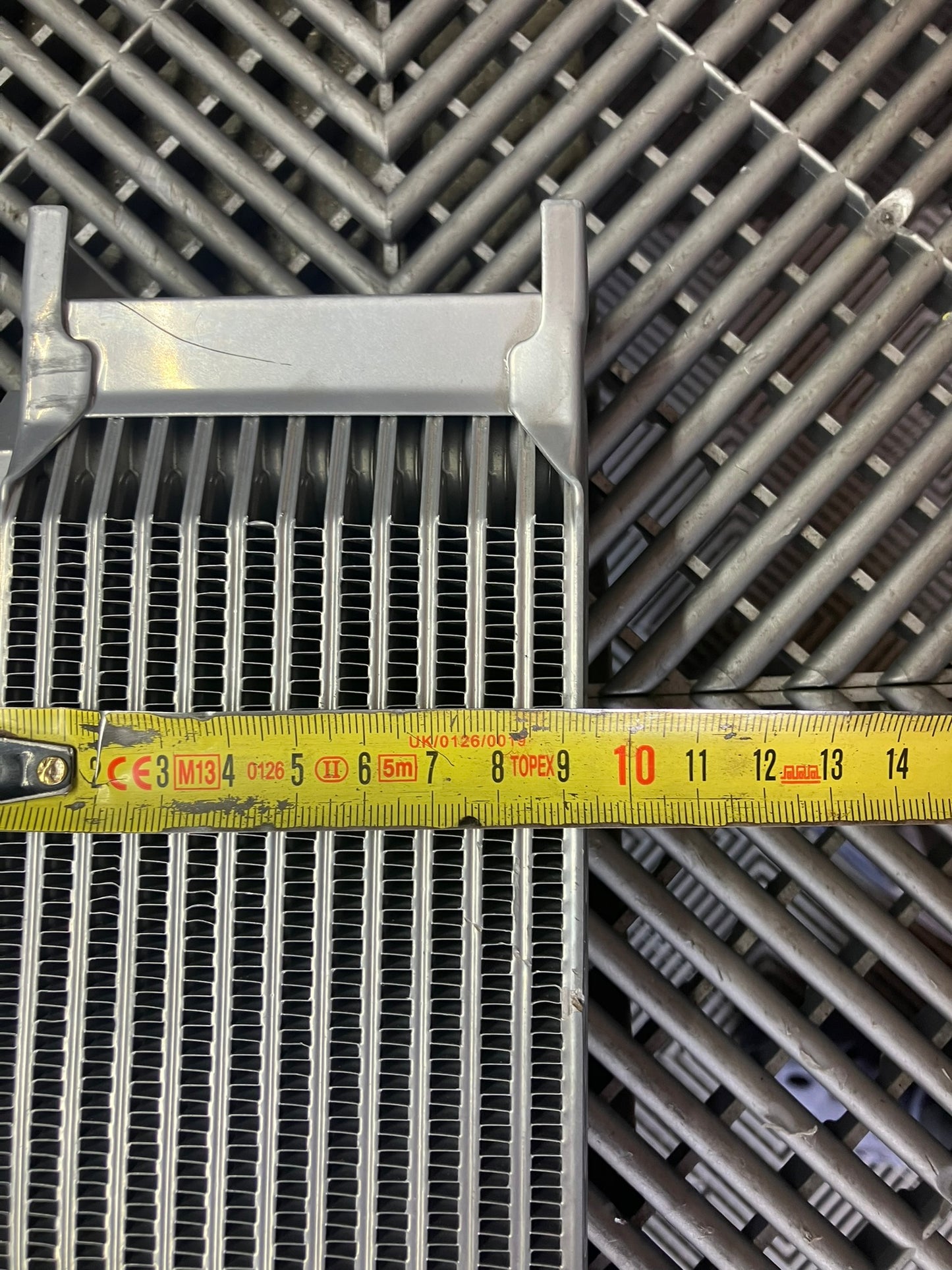 New. Motamec Oil Cooler 13 Row 30x9x5 cm