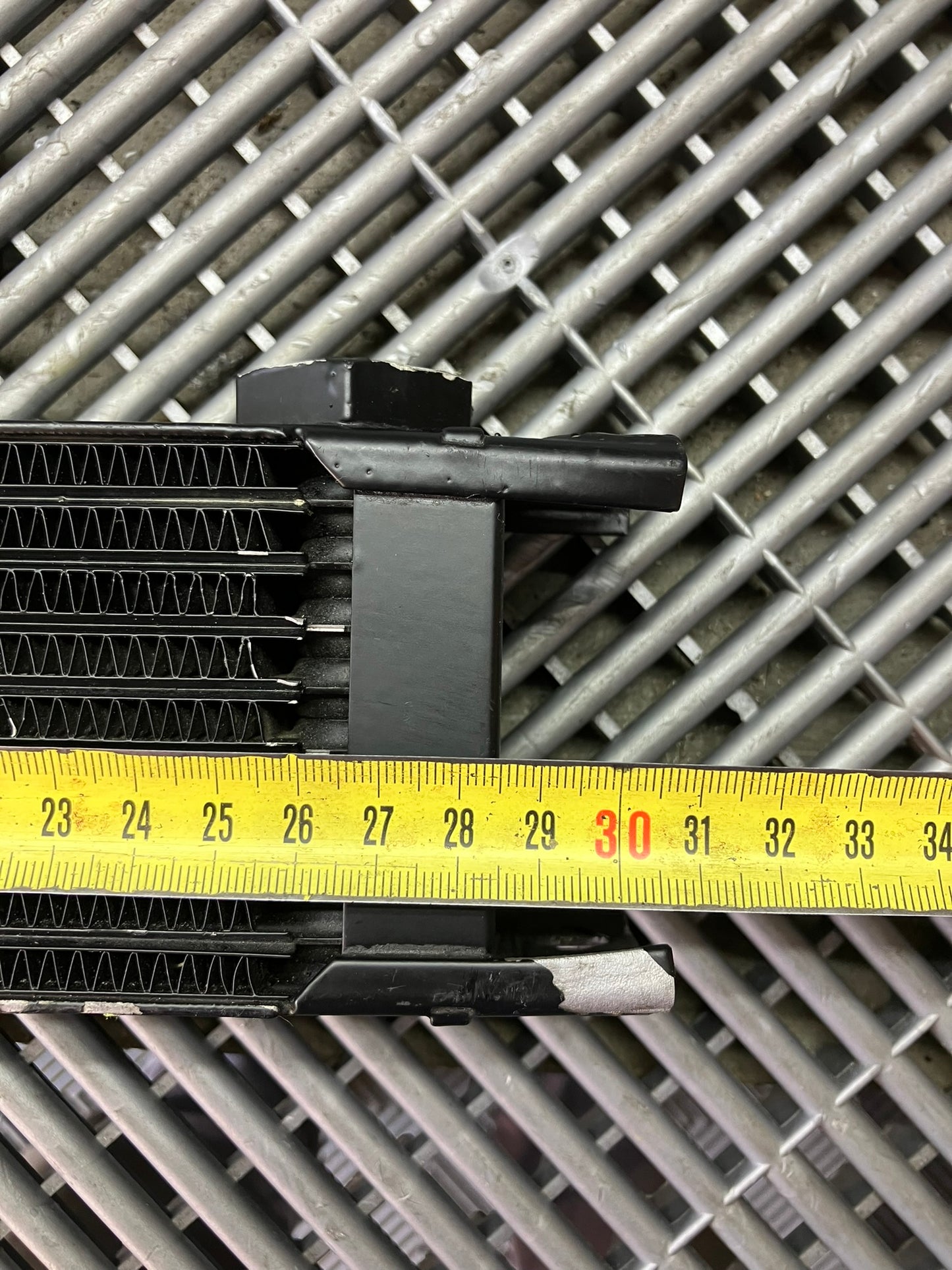 Used. Setrab Proline oil cooler 10-row. 28x7x5cm