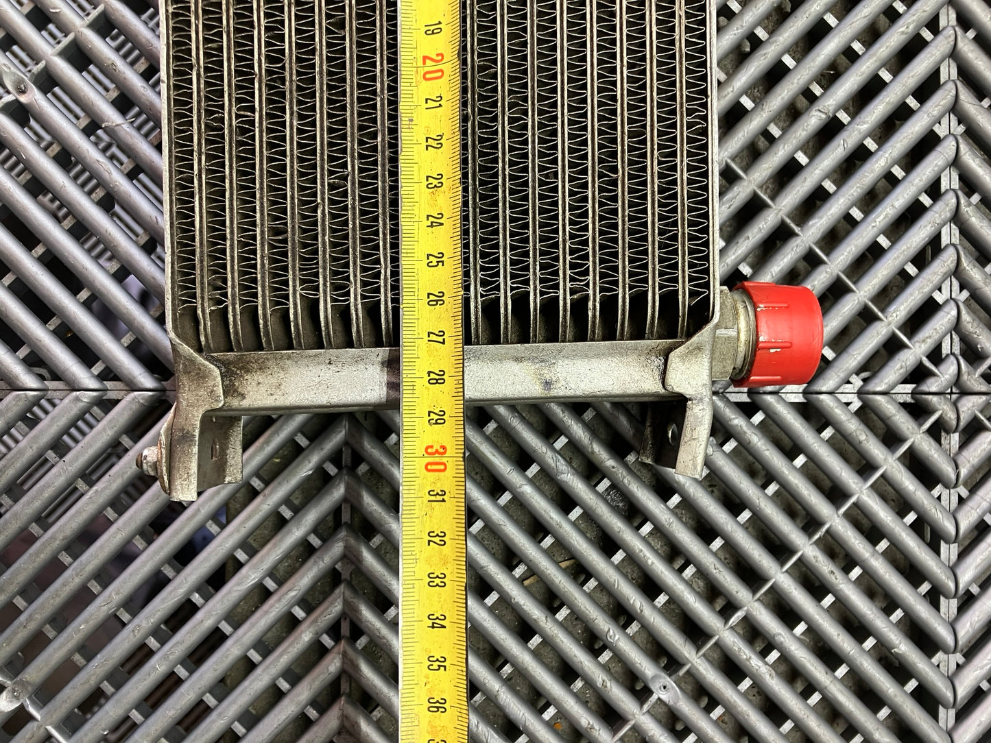 Used. Mocal Oil cooler. 18-row. 29x14x5 cm