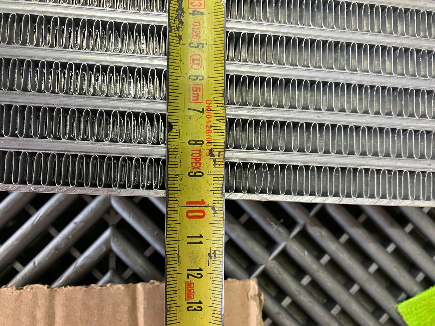 New. Oil cooler core. 8-row. 64x10x4.5cm