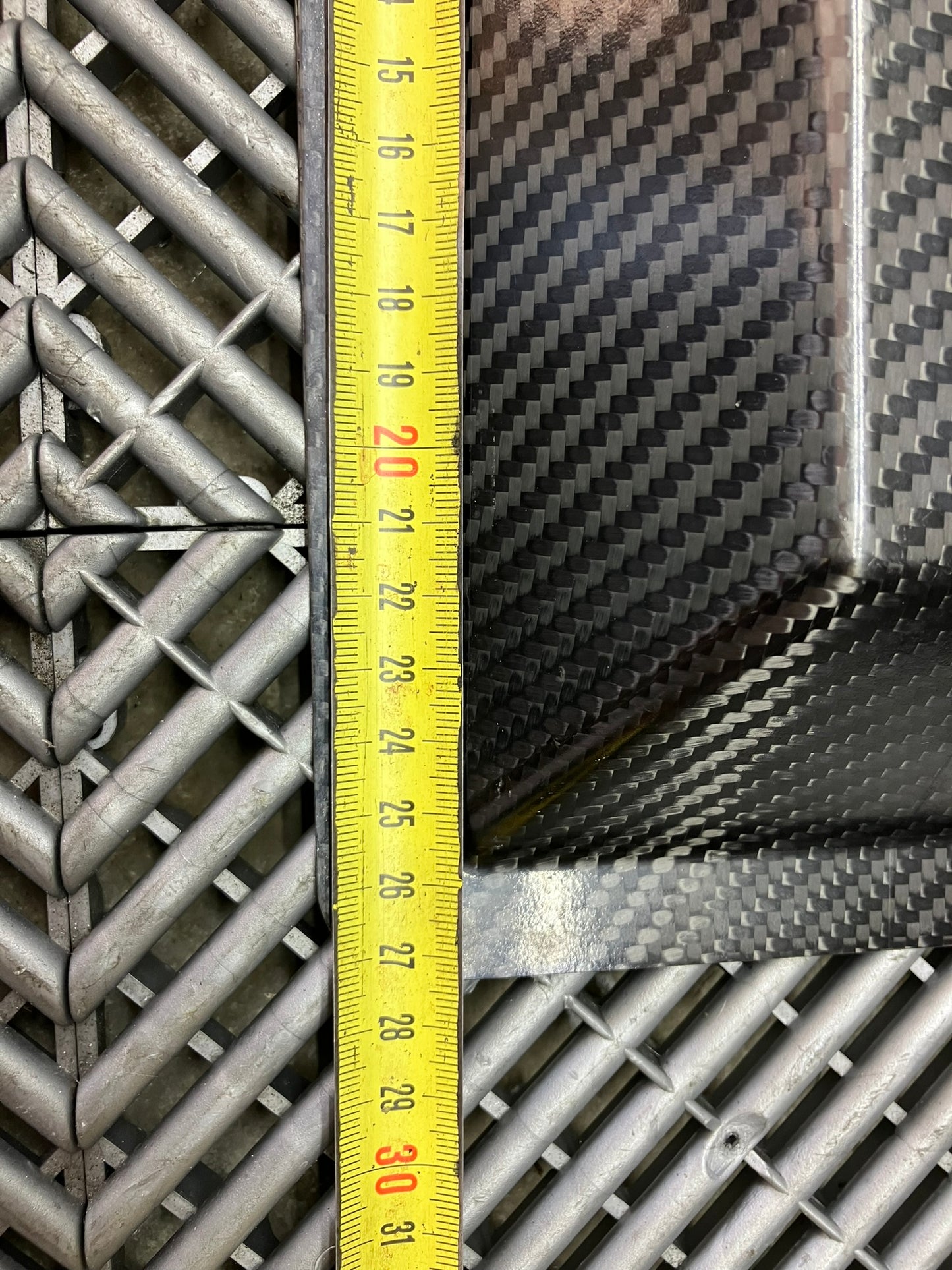 New. Carbon fiber cover. 27x27 cm