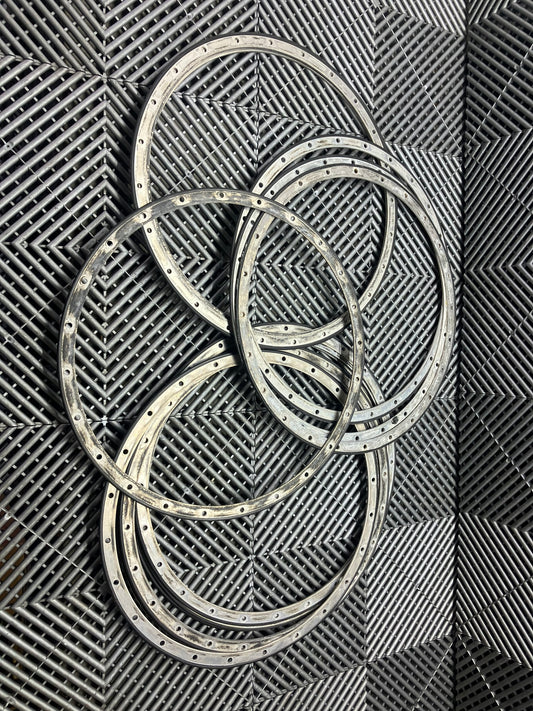 Used. Sealing rings for BBS rims. For 18-inch rims.