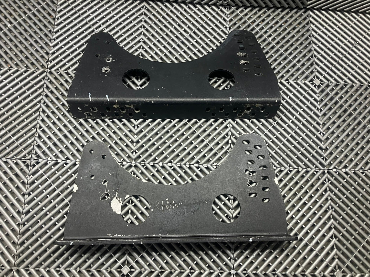 Used. Universal race seat side mounts.
