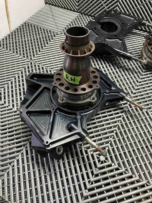Used. Full Set of 4 Center wheels hubs and CNC arms. Gt cars.