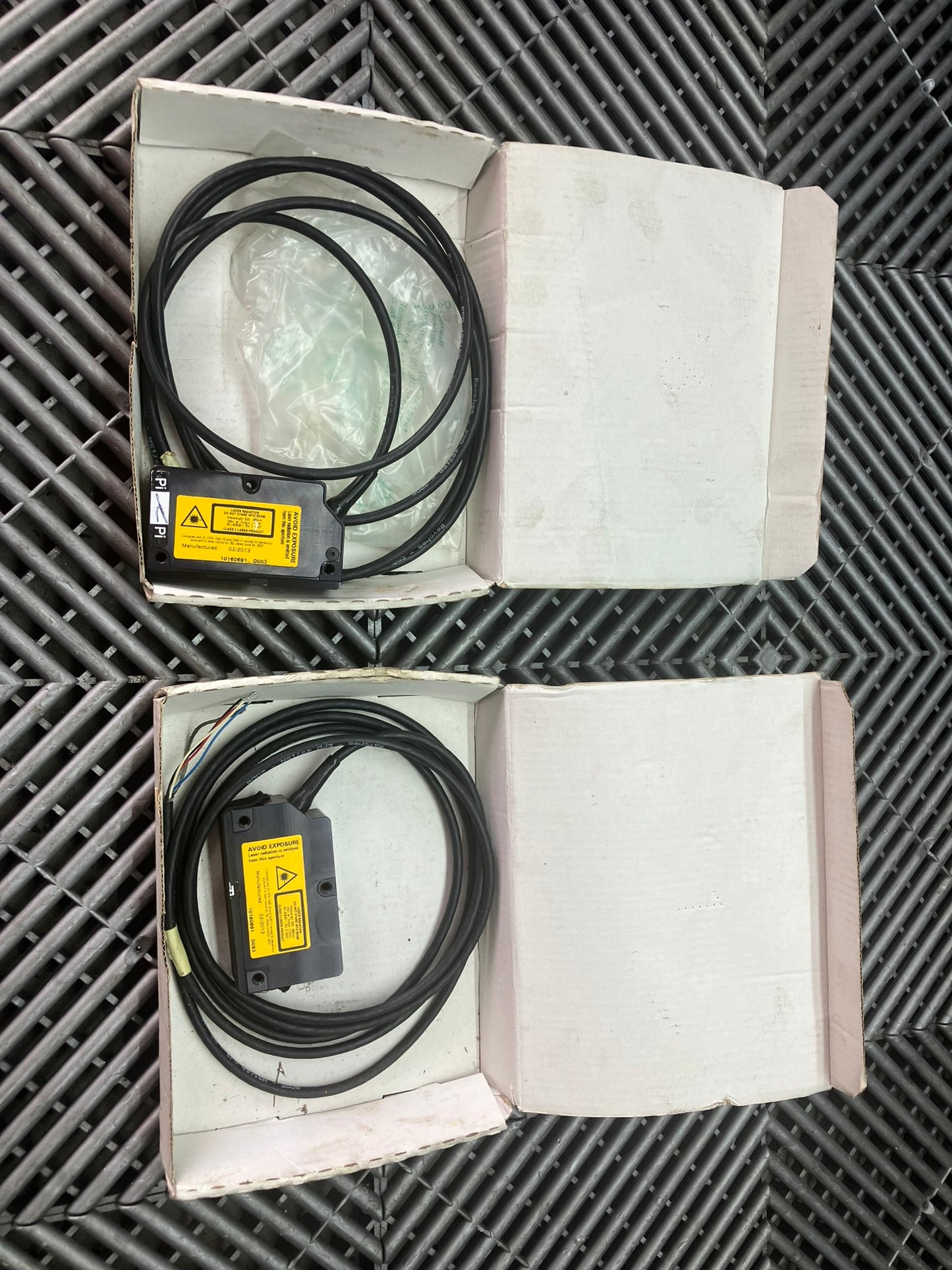 NEW. Laser Ride Height Sensor 50-350mm 01S-630043-FL