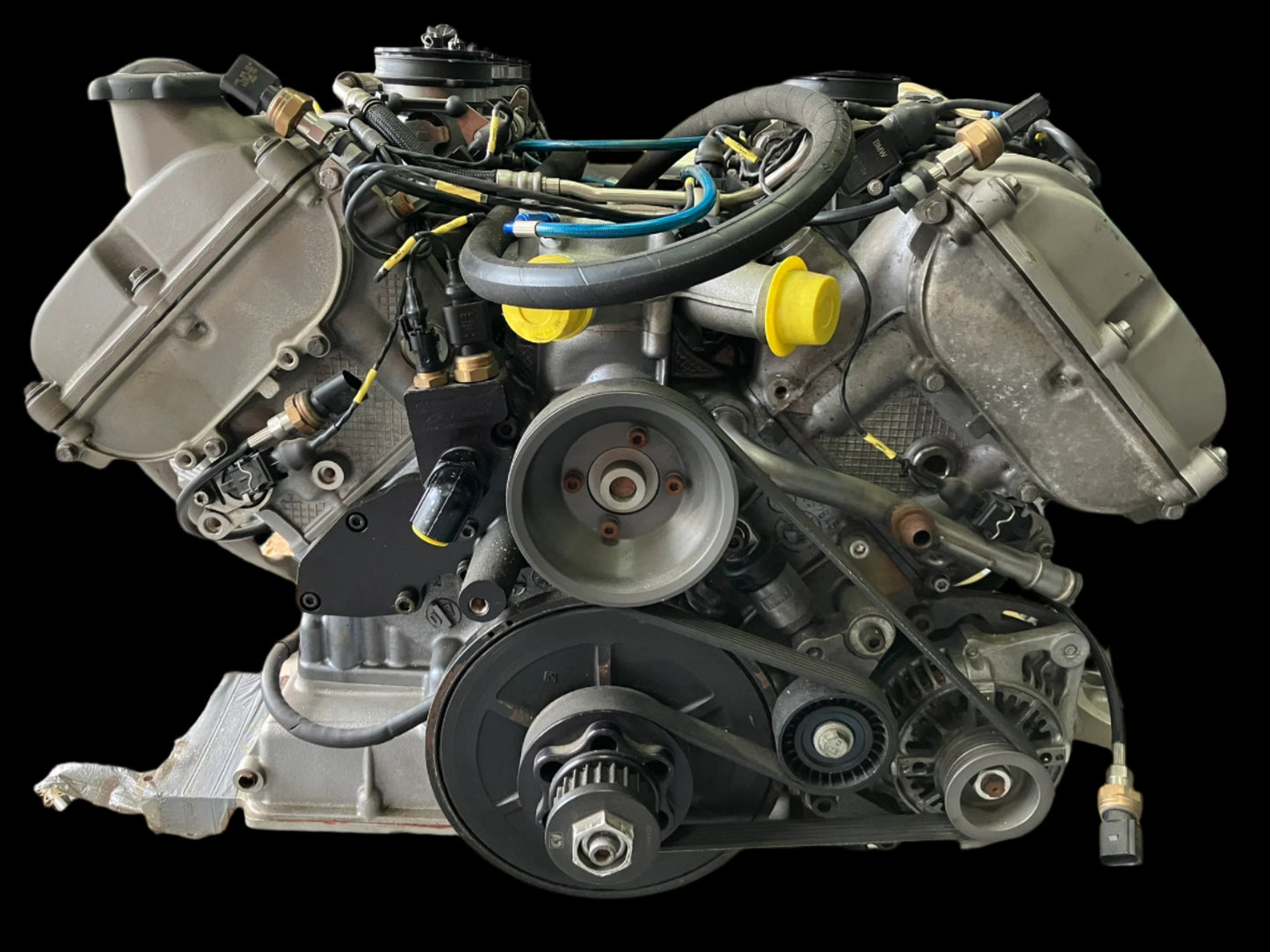 Used. Full Bmw S65b40 race engine. Dry sump.