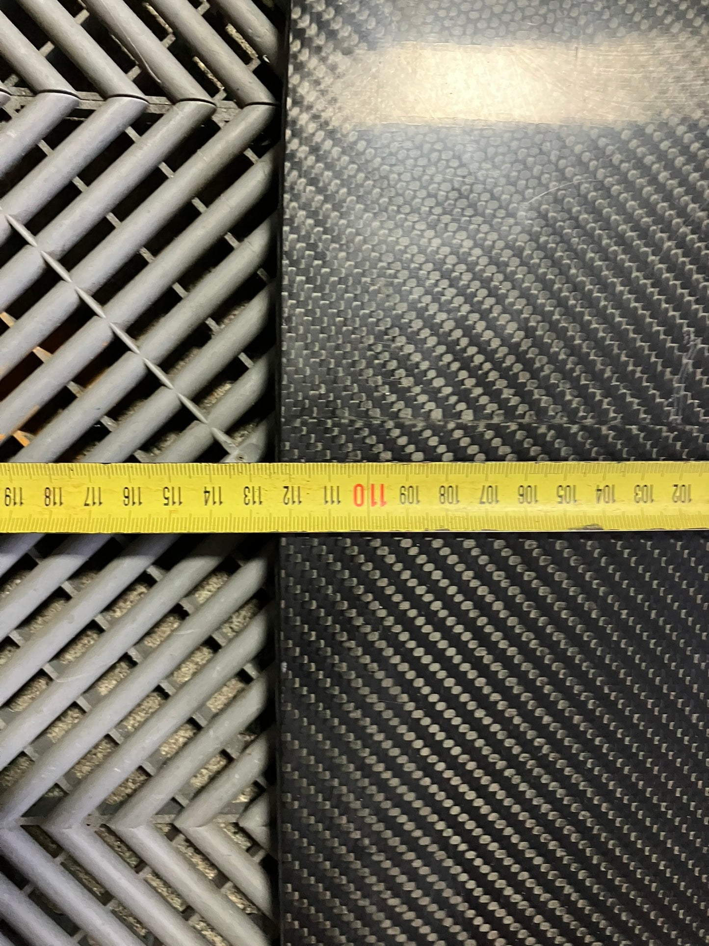 Used. Carbon Fiber Rear Diffuser base 200x112x12mm