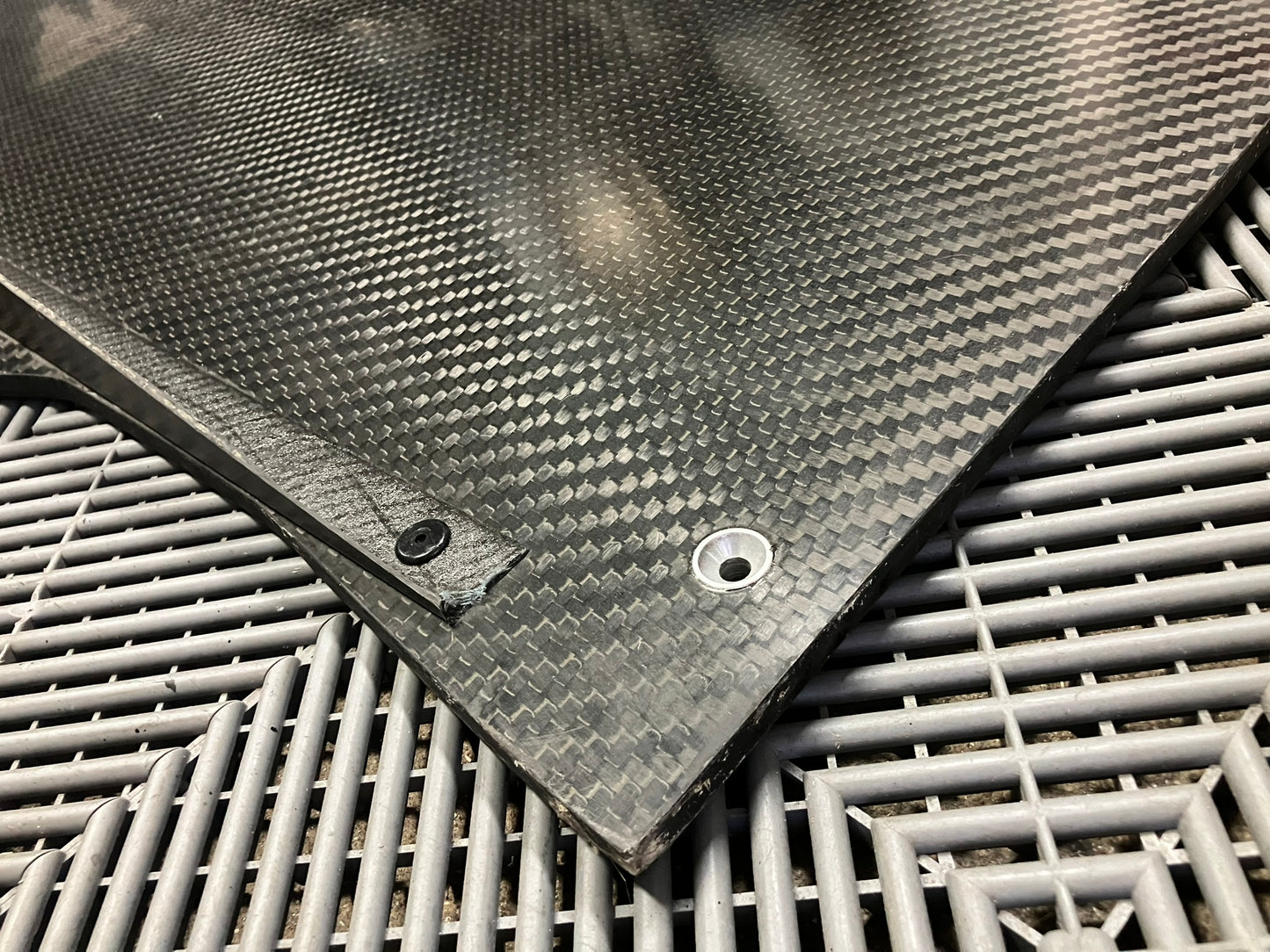 Used. Carbon Fiber Rear Diffuser base 200x112x12mm