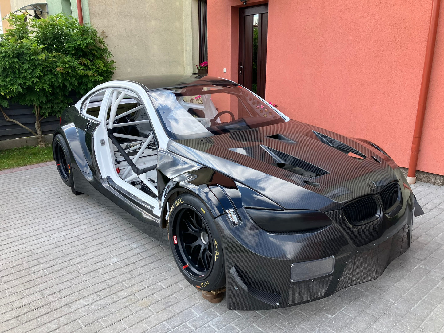 New build. GT3 spec. BMW E92 chassis.+ "Plan GT" carbon body kit.