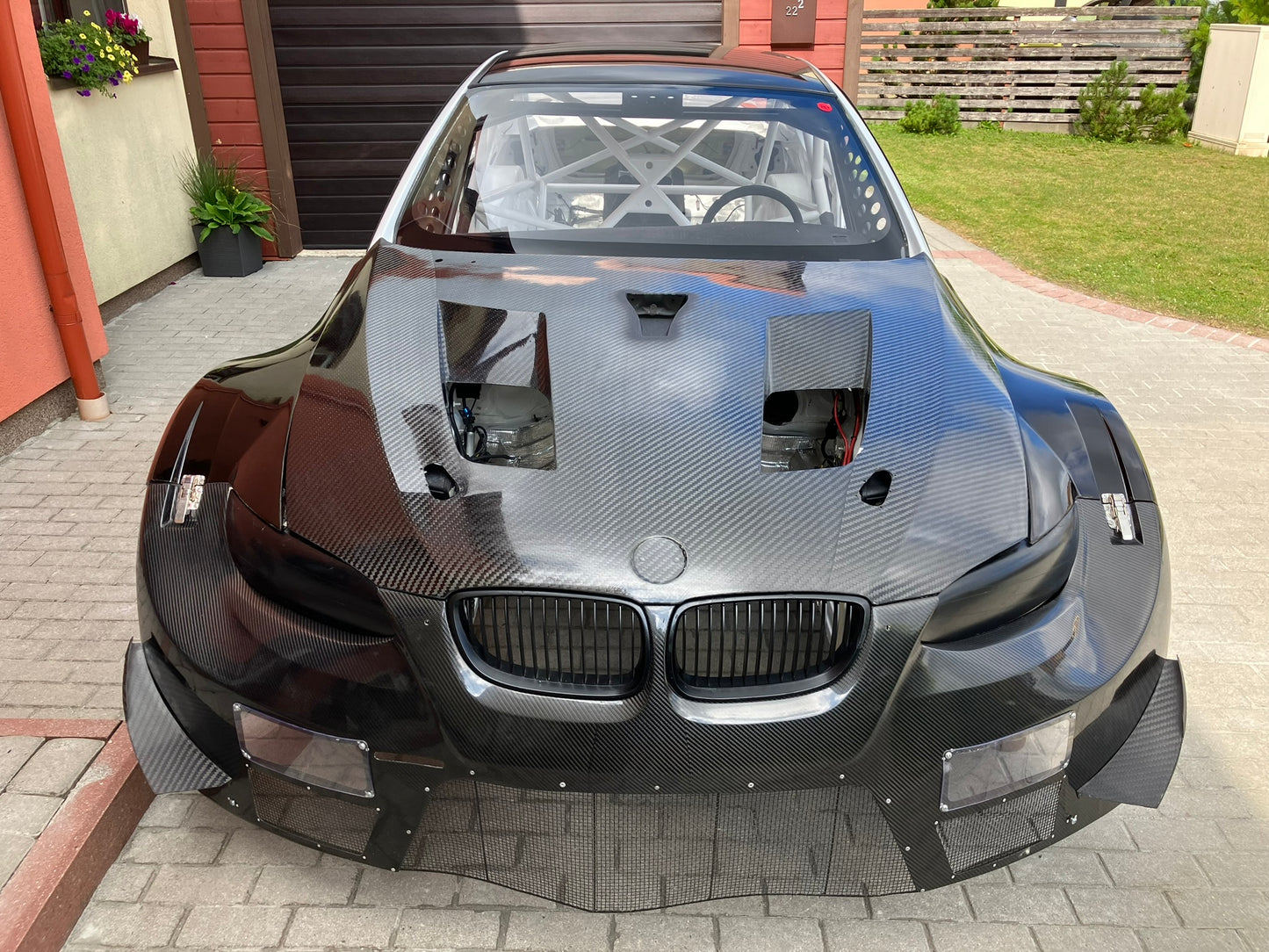 New build. GT3 spec. BMW E92 chassis.+ "Plan GT" carbon body kit.