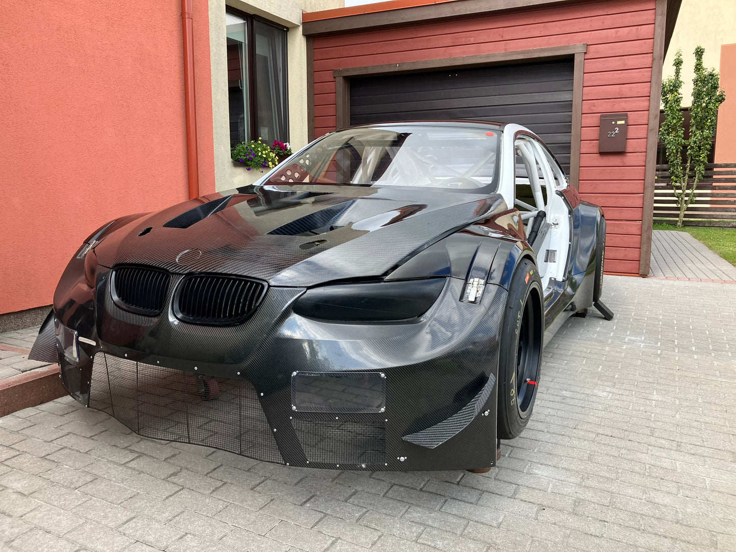 New build. GT3 spec. BMW E92 chassis.+ "Plan GT" carbon body kit.