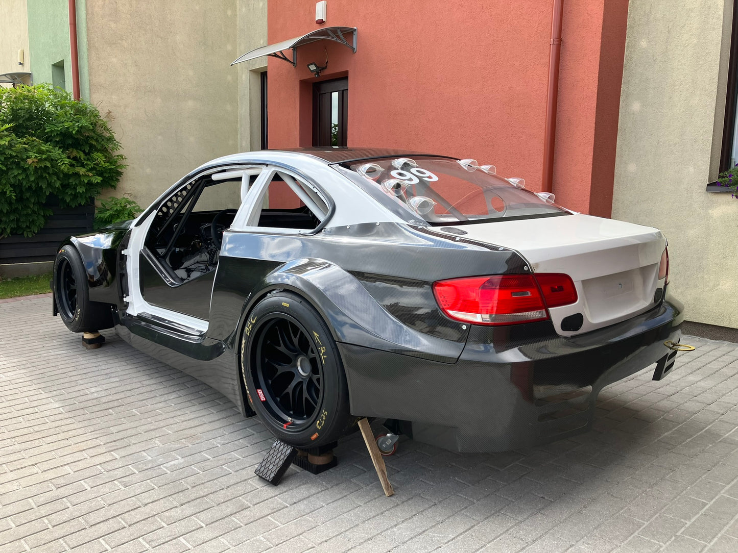 New build. GT3 spec. BMW E92 chassis.+ "Plan GT" carbon body kit.