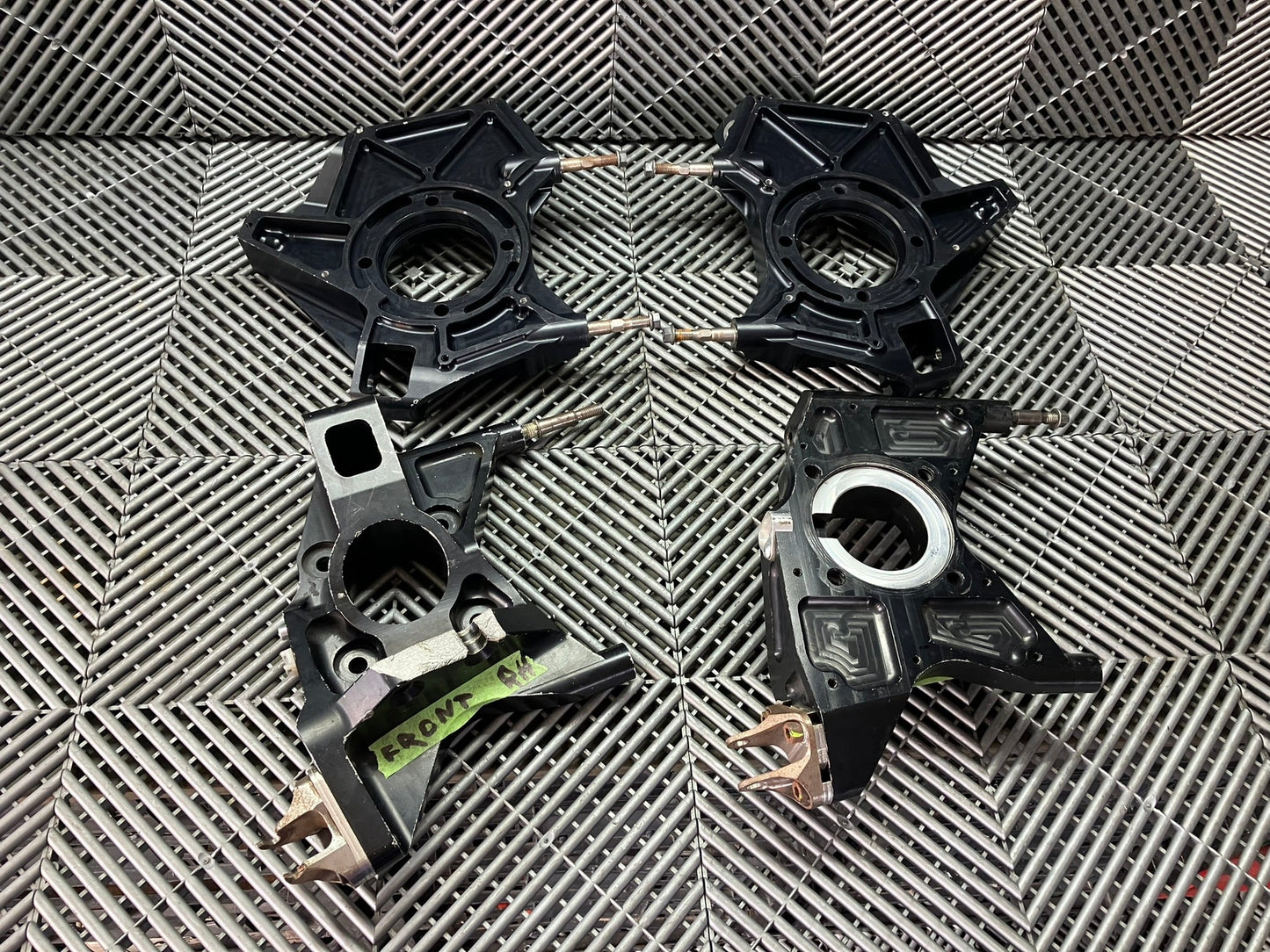 Used. Full Set of 4 Center wheels hubs and CNC arms. Gt cars.