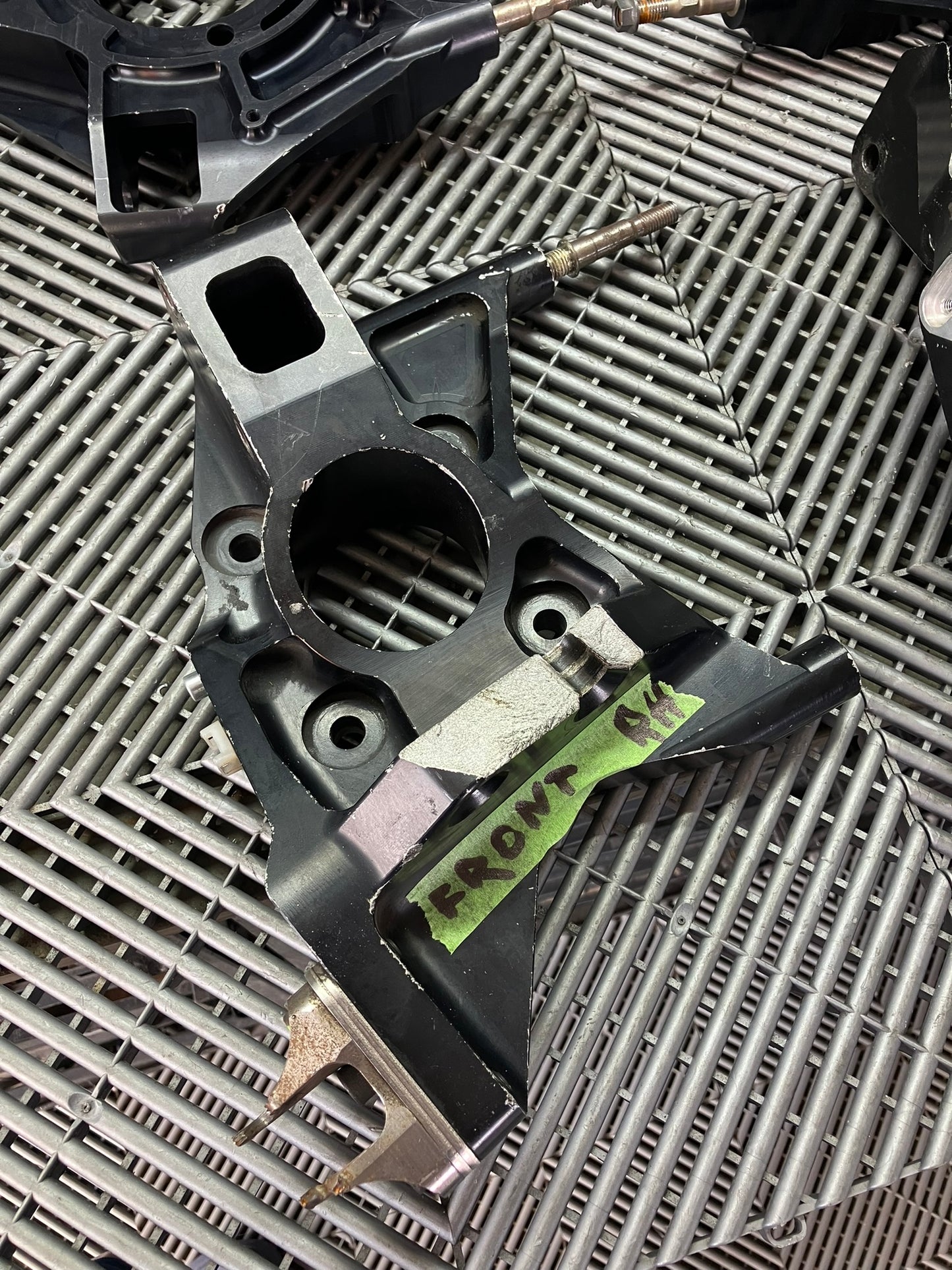 Used. Full Set of 4 Center wheels hubs and CNC arms. Gt cars.