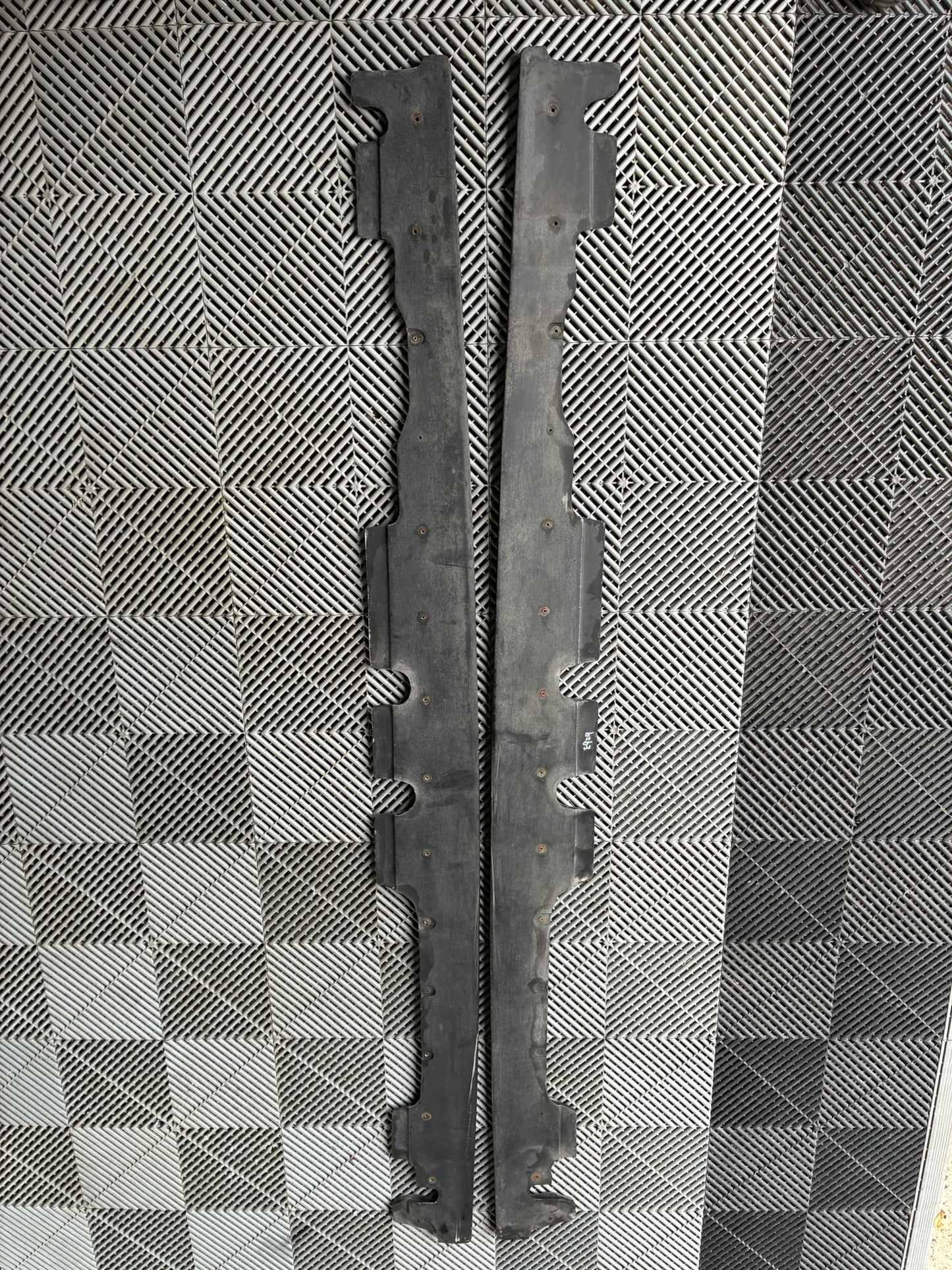 Used. Bmw E92/93 M3 sideskirts extensions. Carbon fiber.