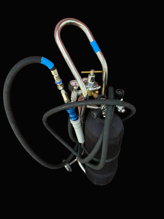 Used. Full kit of Air jack bottle with trolley+Reguliator+Krontec Lance+Hose