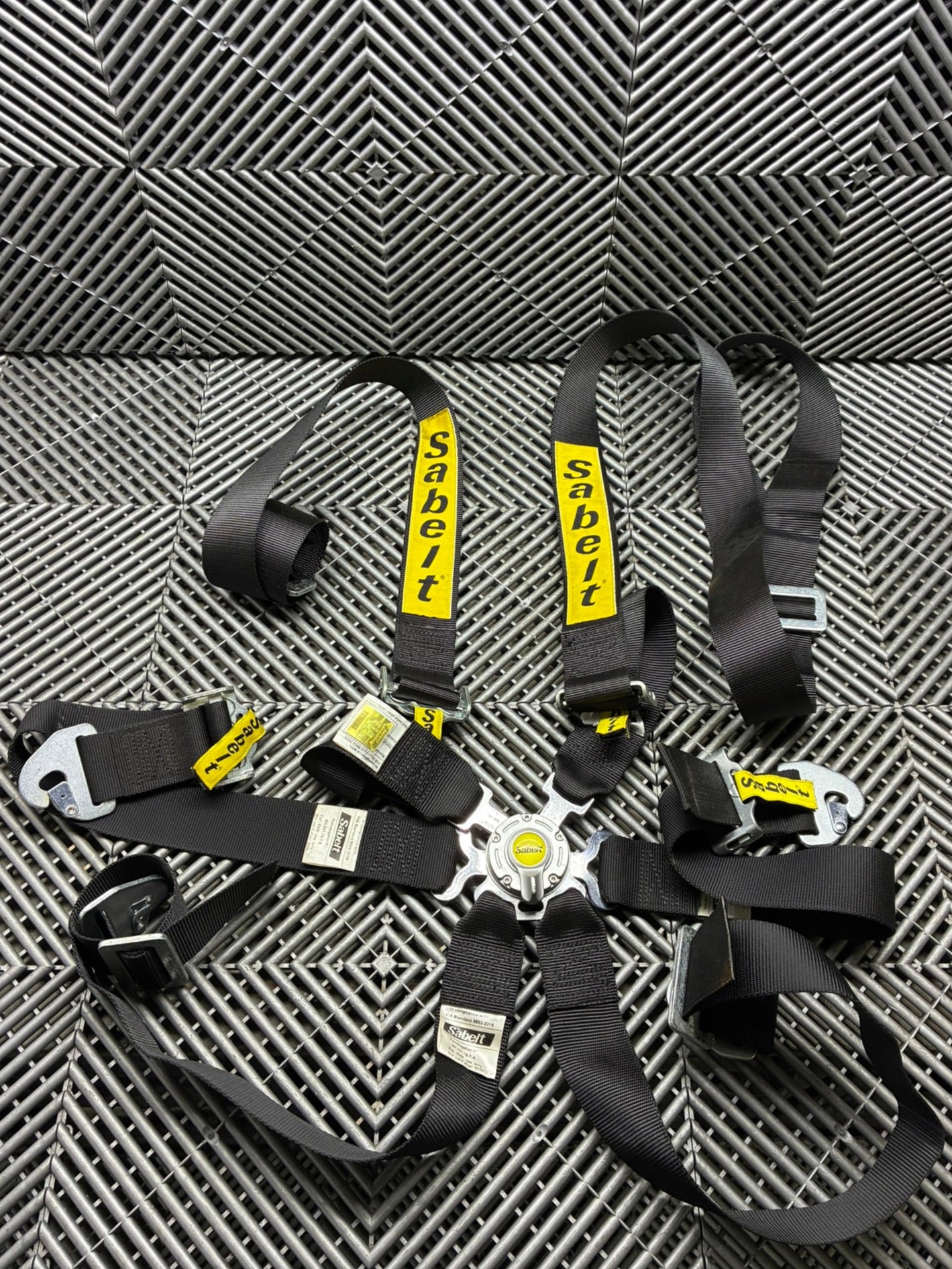 Used. 6 point SABELT Harness.