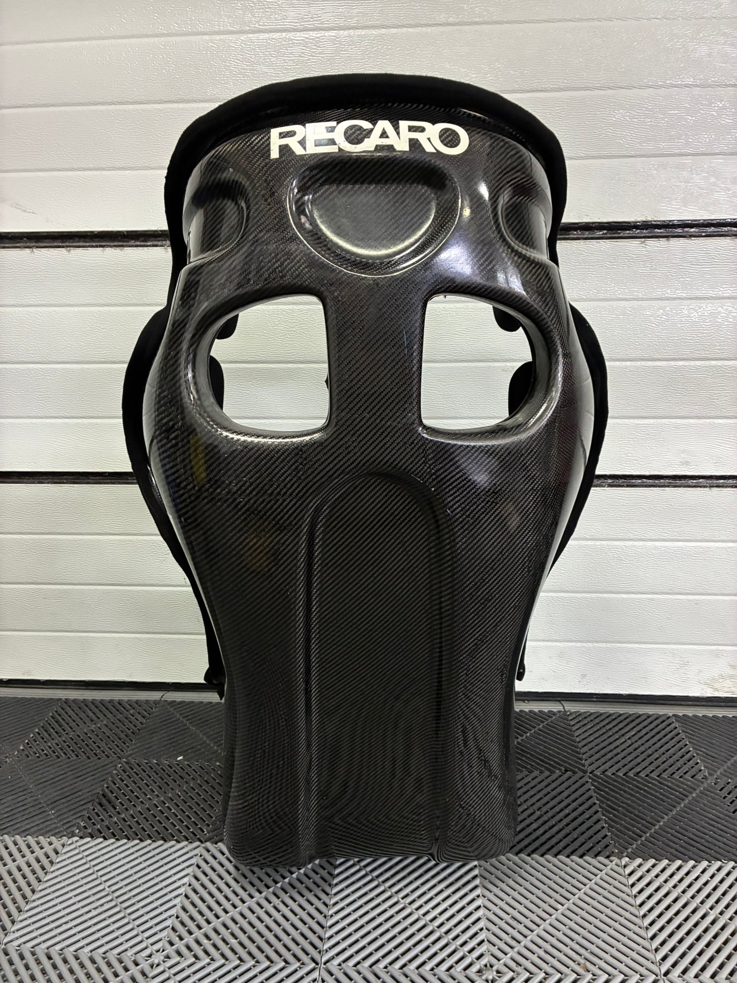 Used. Recaro Race 1400 R Full carbon seat. Homo till 2028