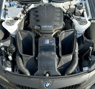 Used. Bmw motorsport GT3 carbon fiber airbox for S65 engine