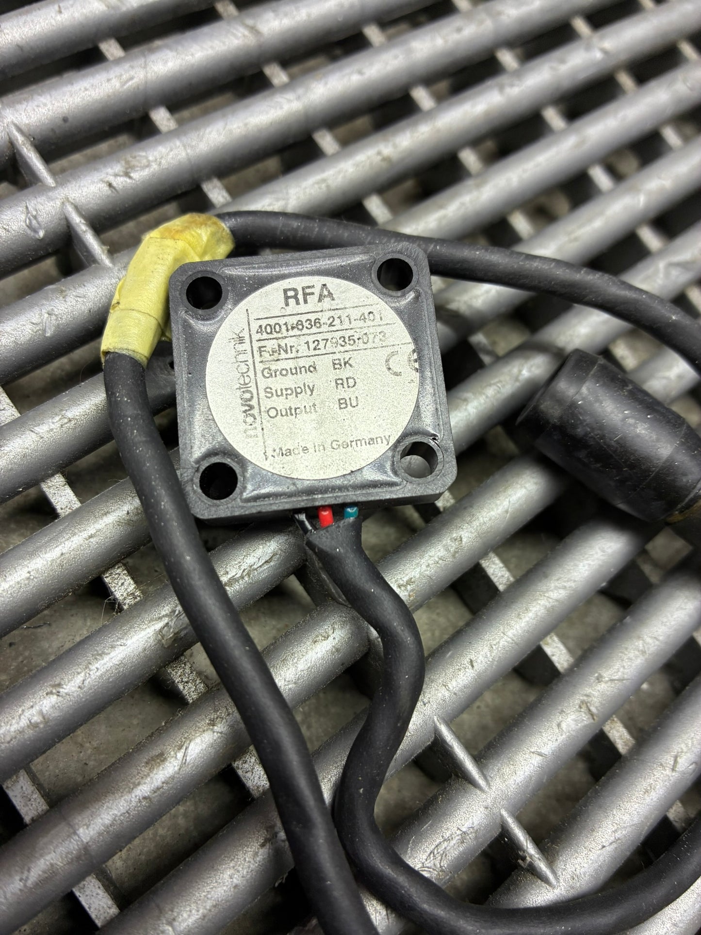 Used. RFA 4001-636-211-401 - Angle sensor 360 °, Novotechnik