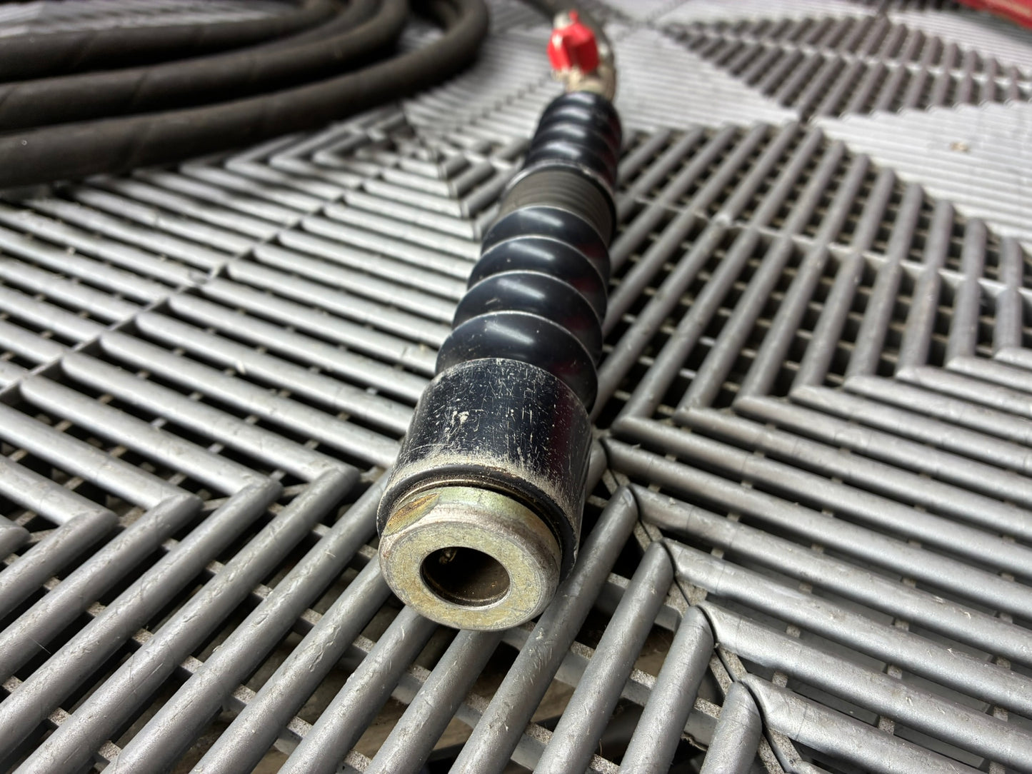 Used.  Air jack lance.