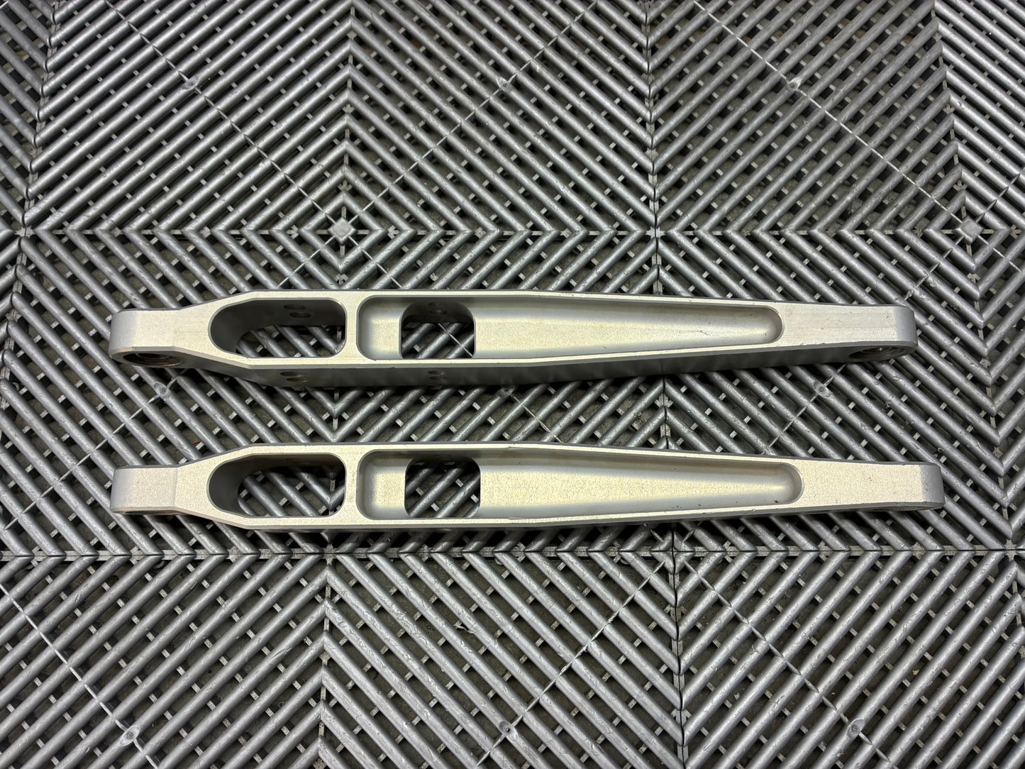 New. GT3 Rear lower arms.
