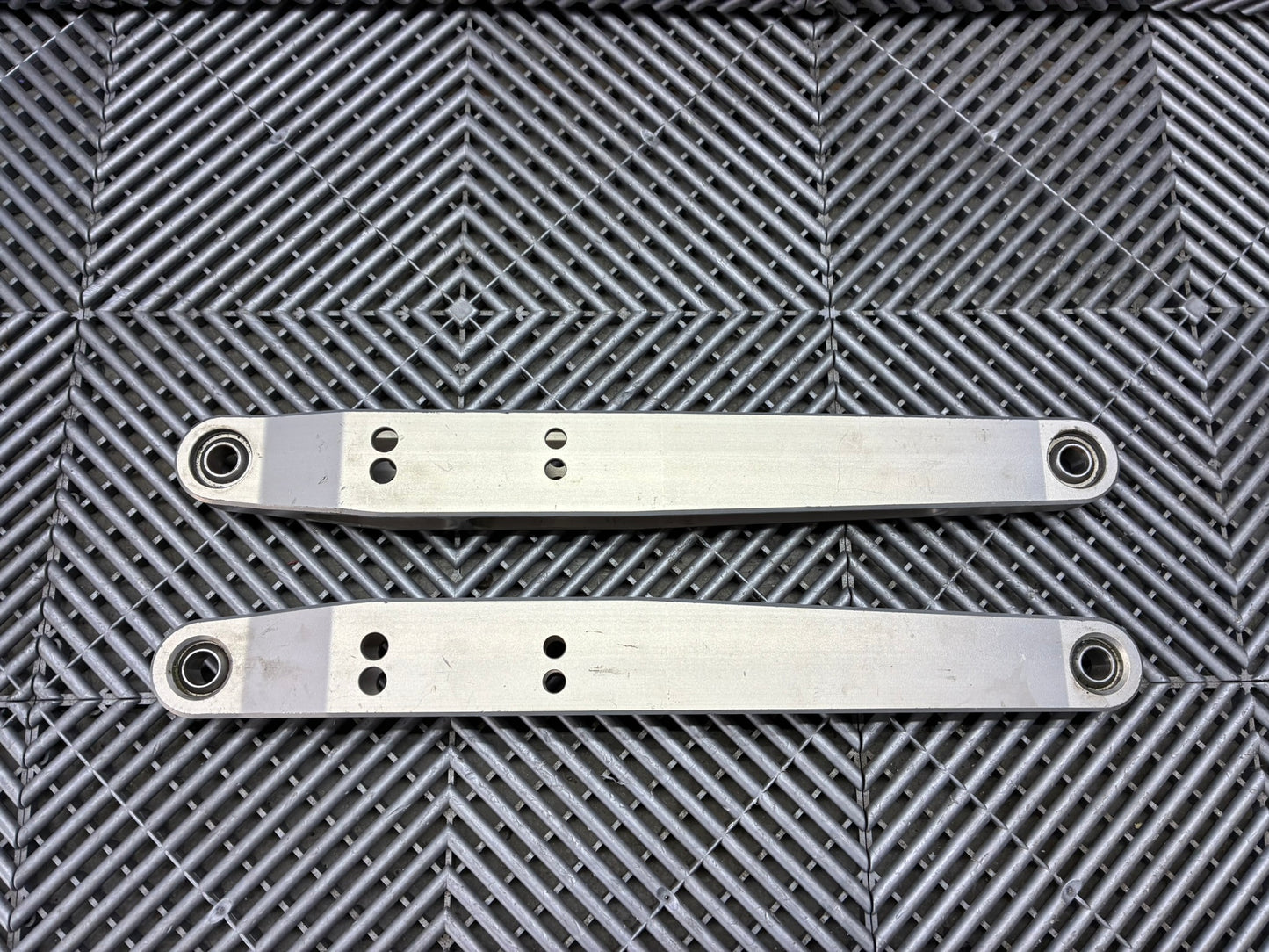 New. GT3 Rear lower arms.