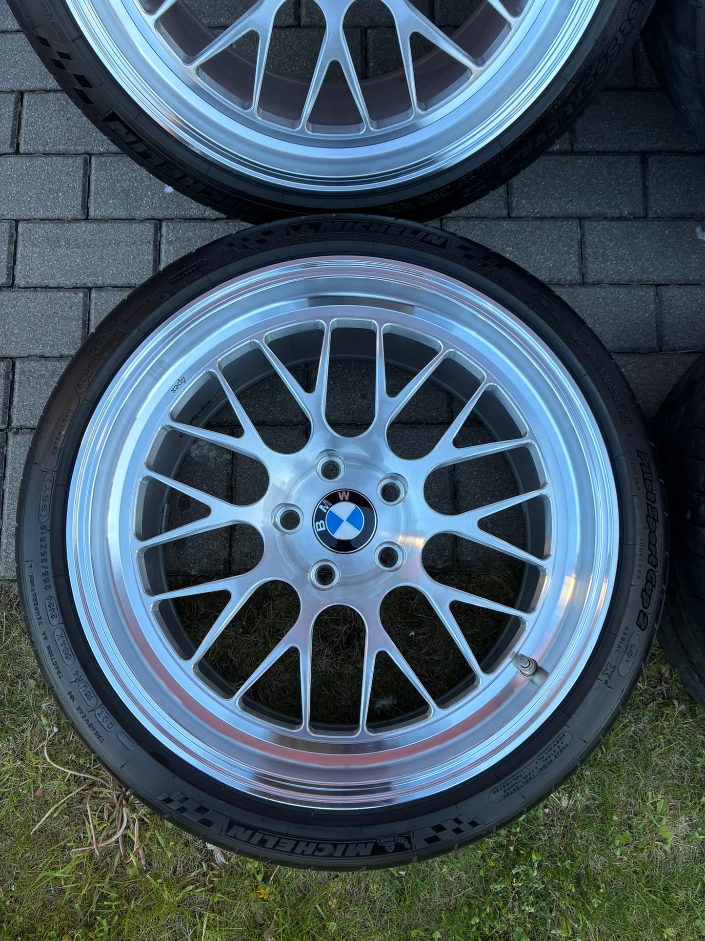 Used. Apex ML-10RT R19 5x120 forged lightweight wheels