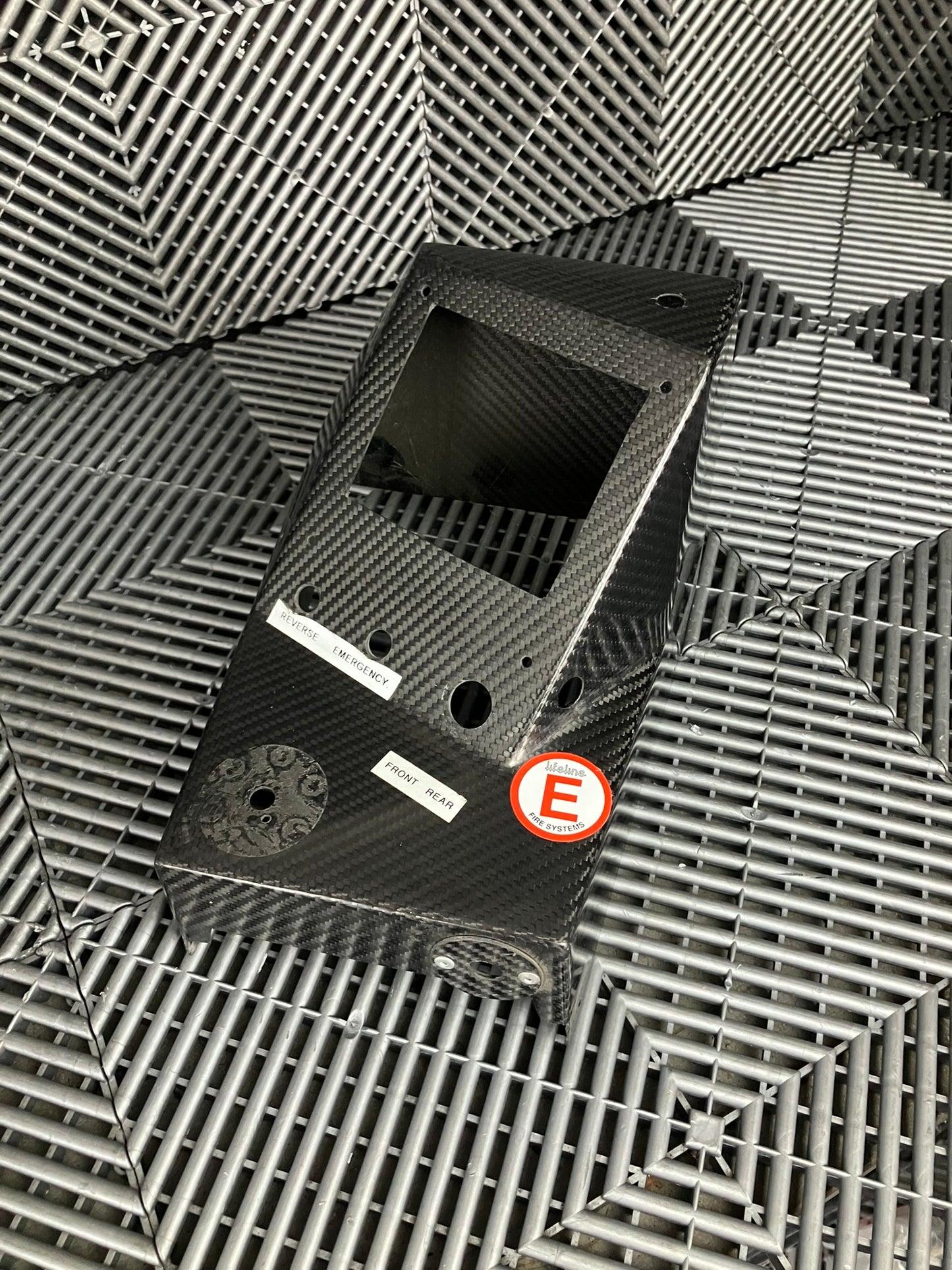 Used. Large dry carbon centre console. (without buttons)