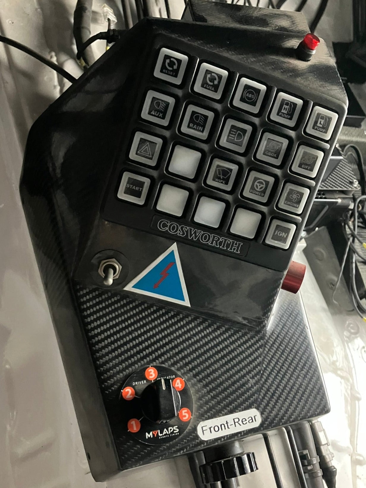 Used. Large dry carbon centre console. (without buttons)