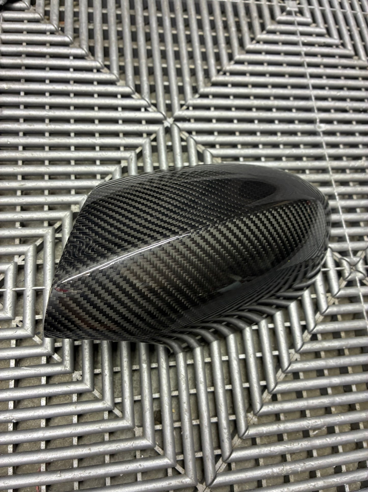 Used. Carbon Fiber Mirror Cap Set - BMW E9x M3