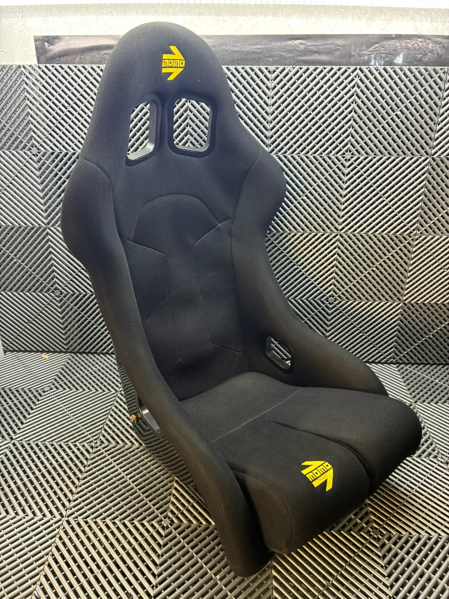 Used. Momo Super cup racing seat. Homo till 2030.