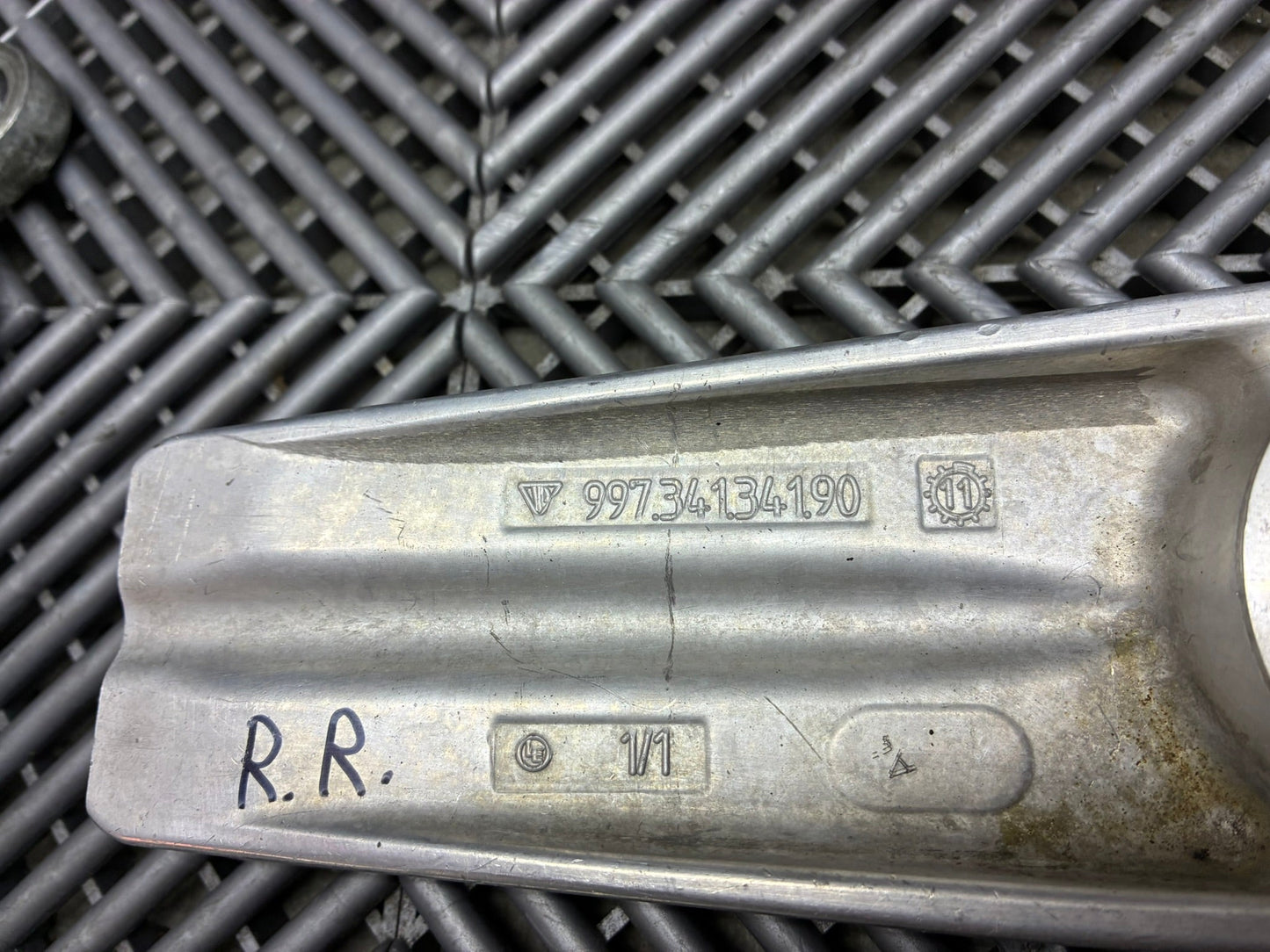 New/used. Porsche 997 Gt3 cup car suspension spare kit.