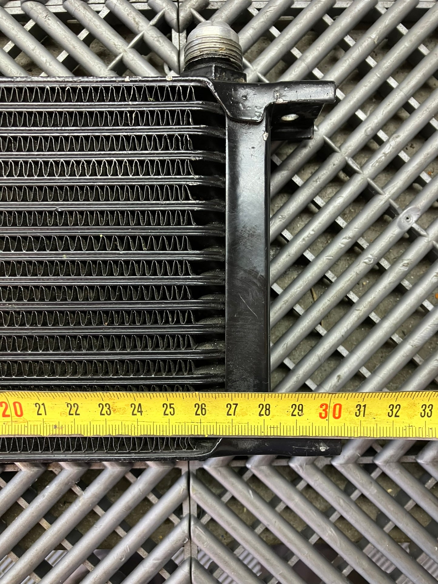 Used. Motamec Oil Cooler 16 Row 28x12x5 cm