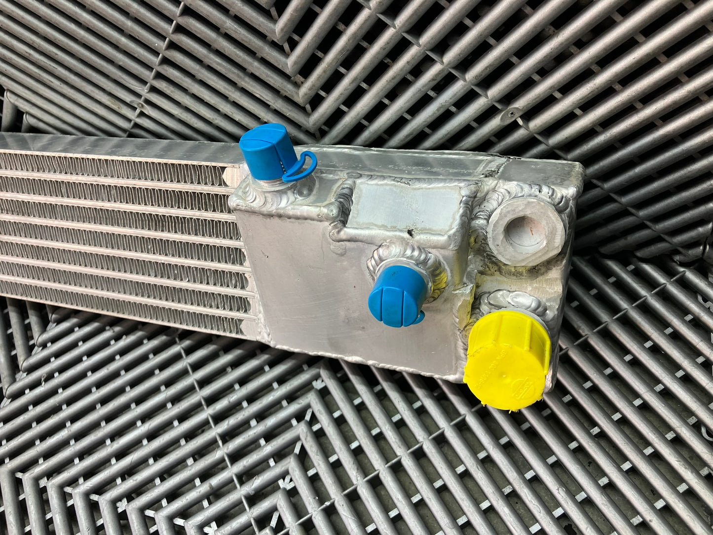 Used. Oil cooler. 8-rows. 71x10x5 cm