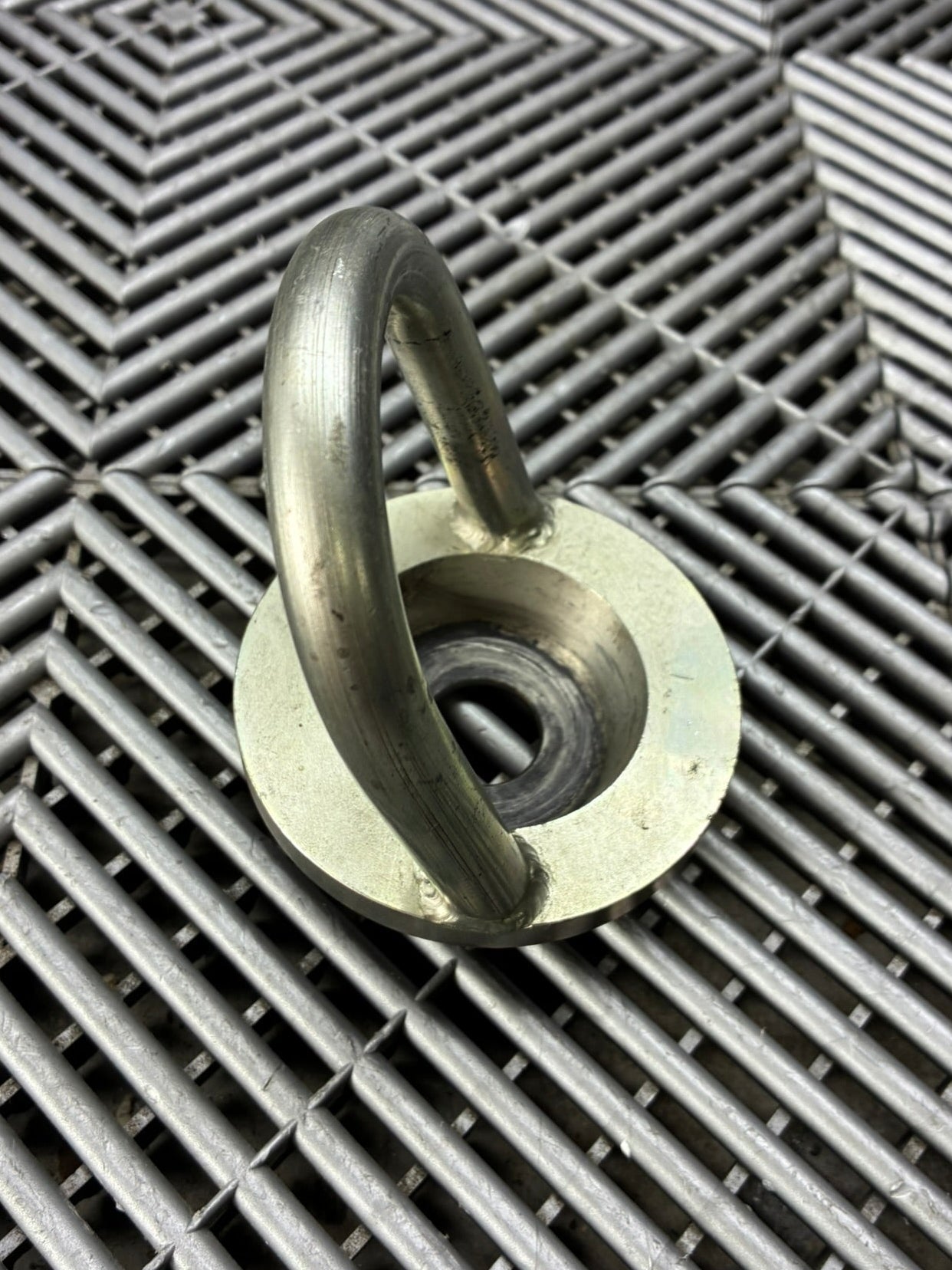 Used.  Porsche GT3 Cup 997.2 travel Hold Down Wheel Washer
