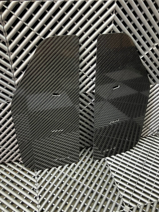 Used. Spoiler end plates. Carbon fiber&nbsp;