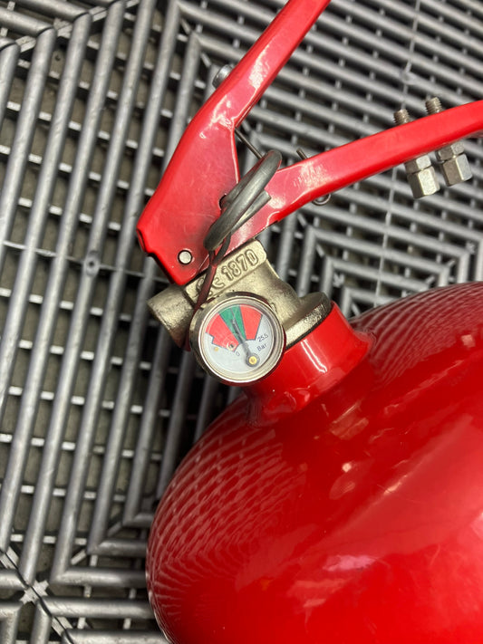 Used. Never released. Sparco Fire extinguisher SP425