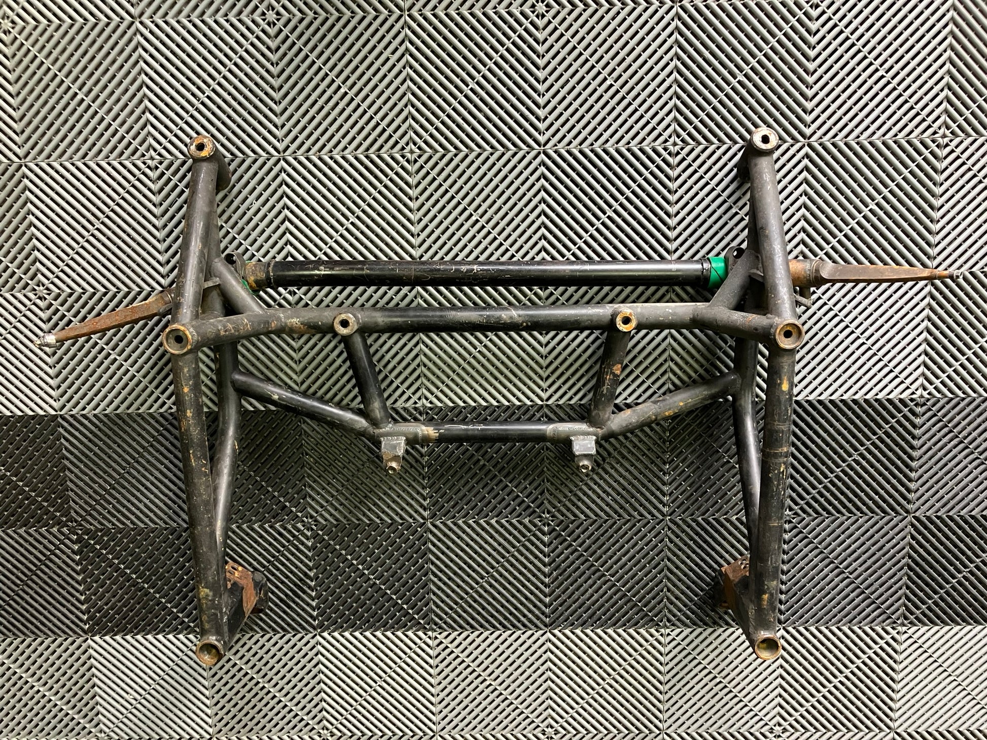 Used. Bmw E9x E8x GT3 style tube front subframe. Hard mounted. – Plan-cars