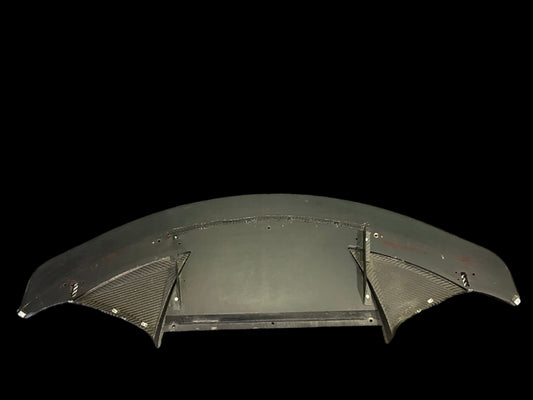 Used. Front splitter (wooden) + air tunnels dry carbon 64x200 cm